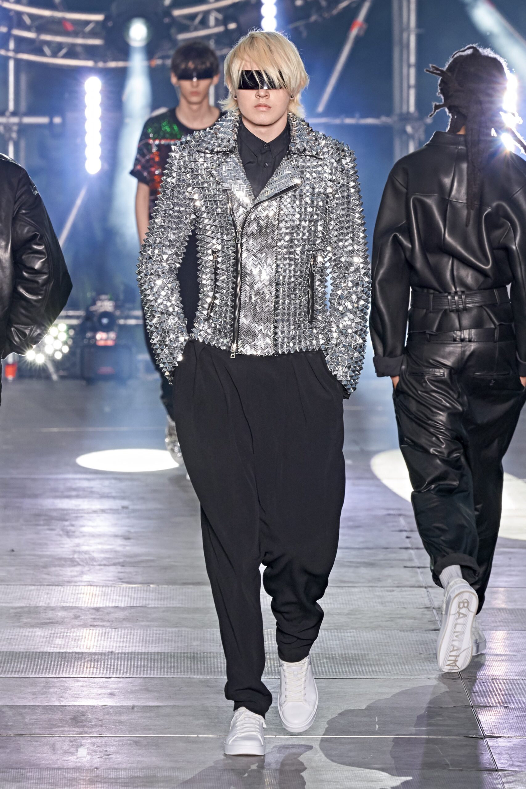 gray metallic long-sleeve collared fitted zippered embellished jacket