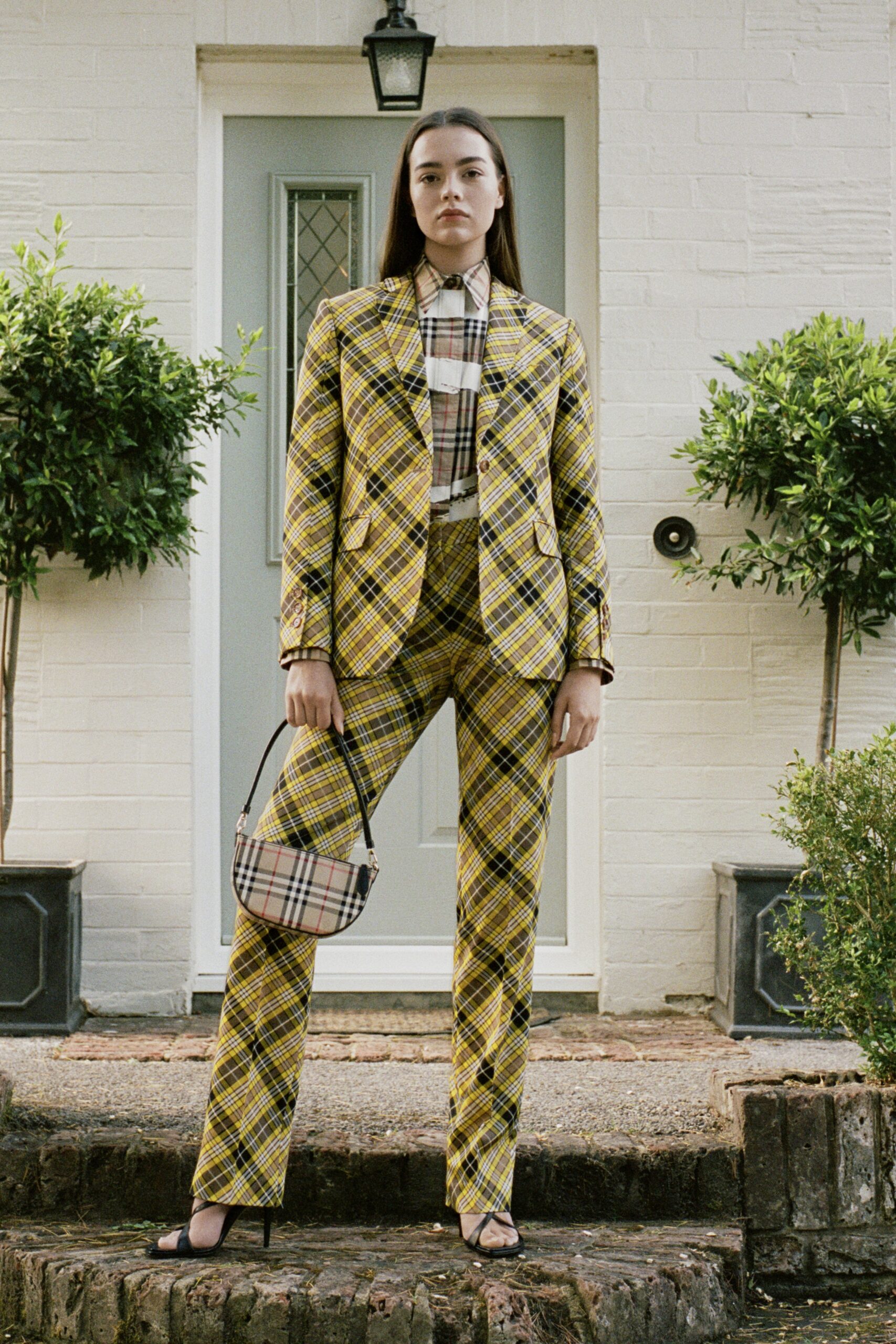 Burberry Resort 21 Look 1