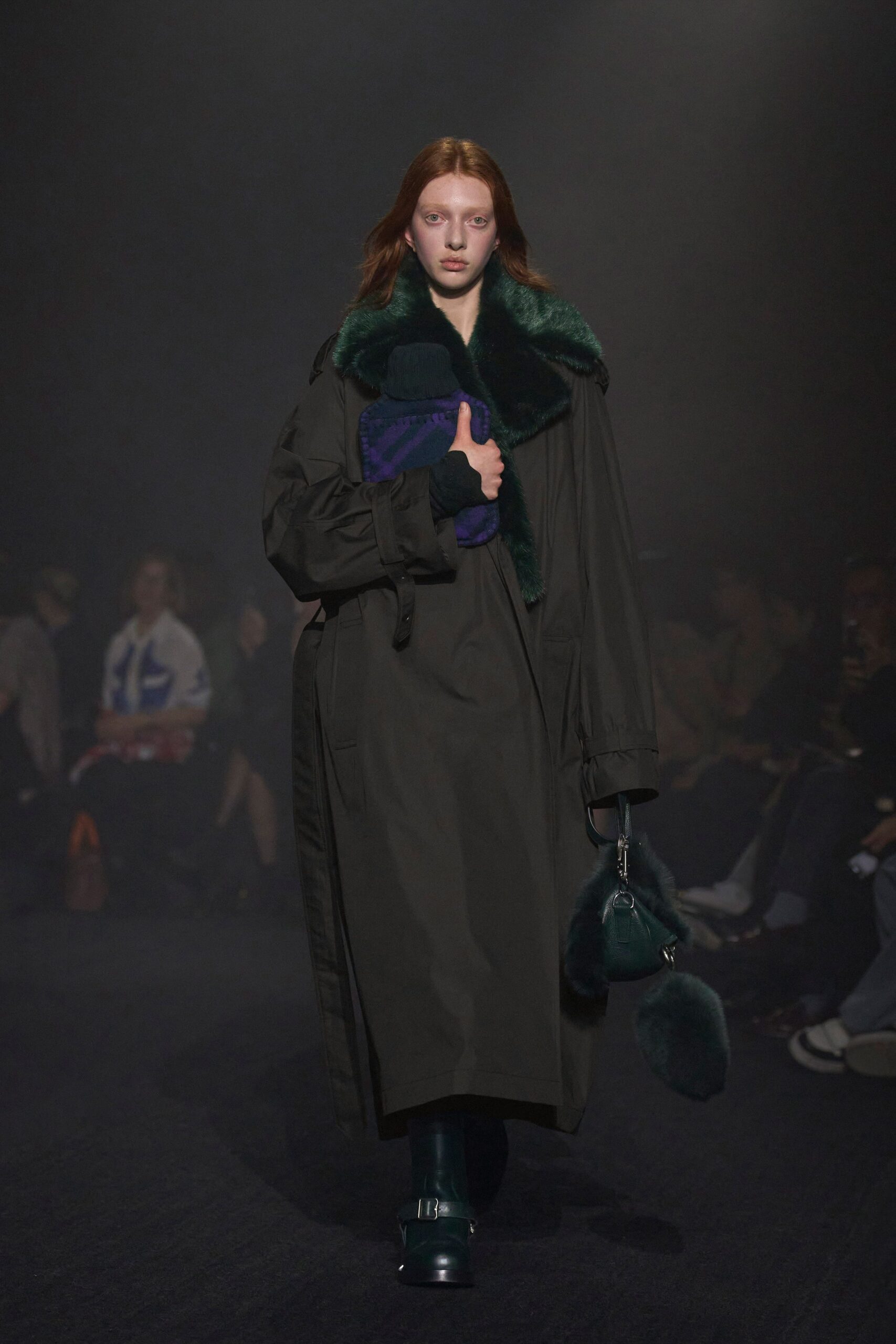 Burberry F/W 23 Look 8