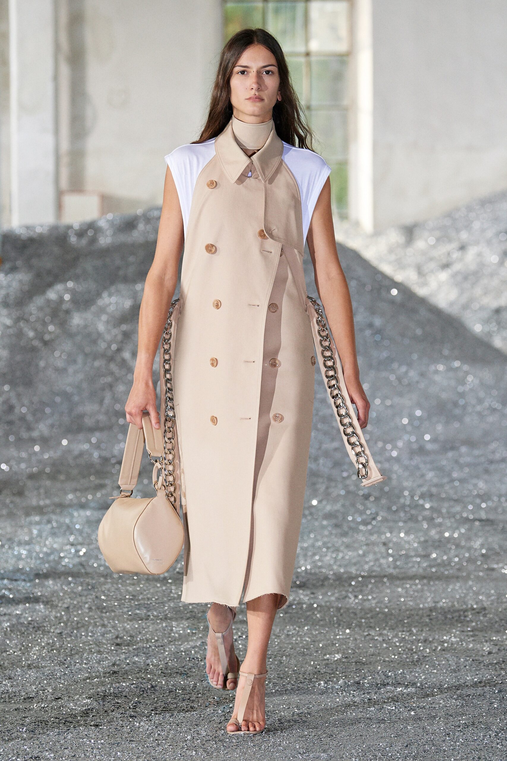 Burberry S/S 22 Look 12