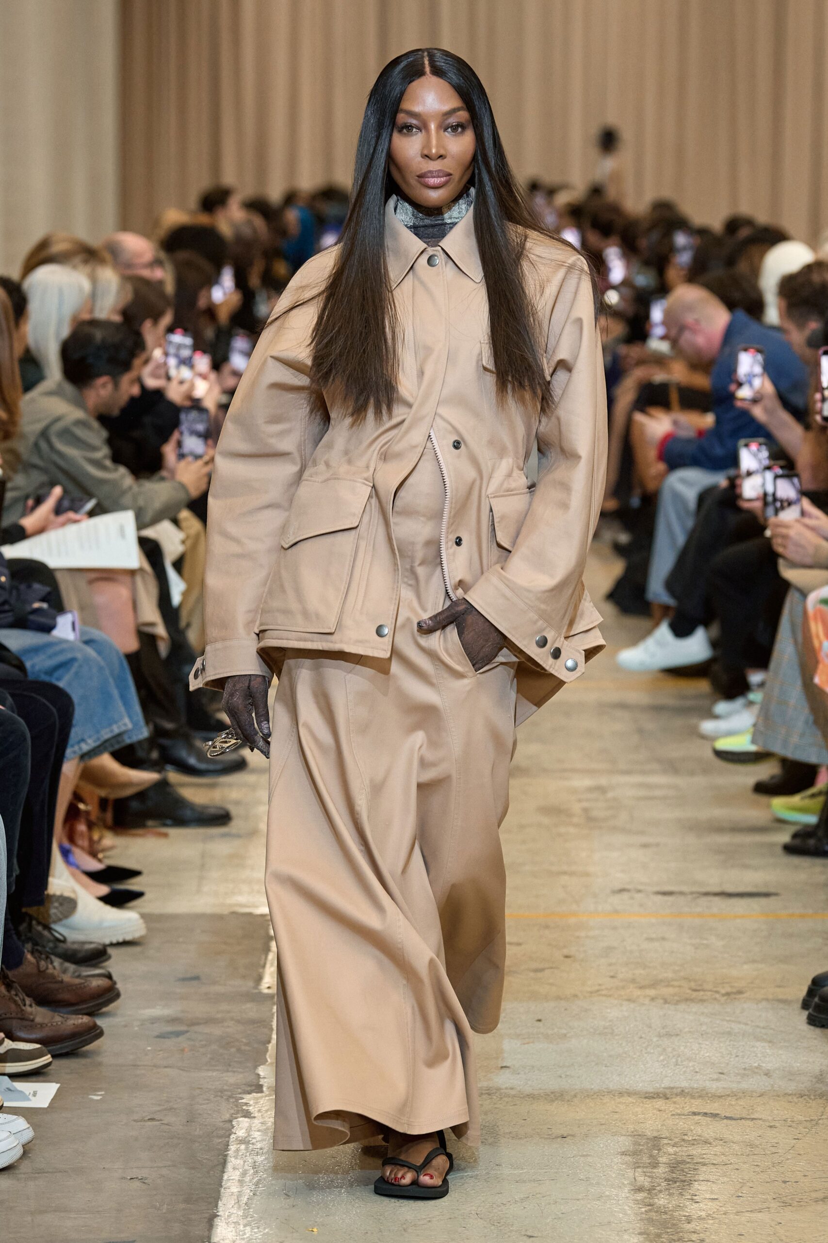 Burberry S/S 23 Look 18