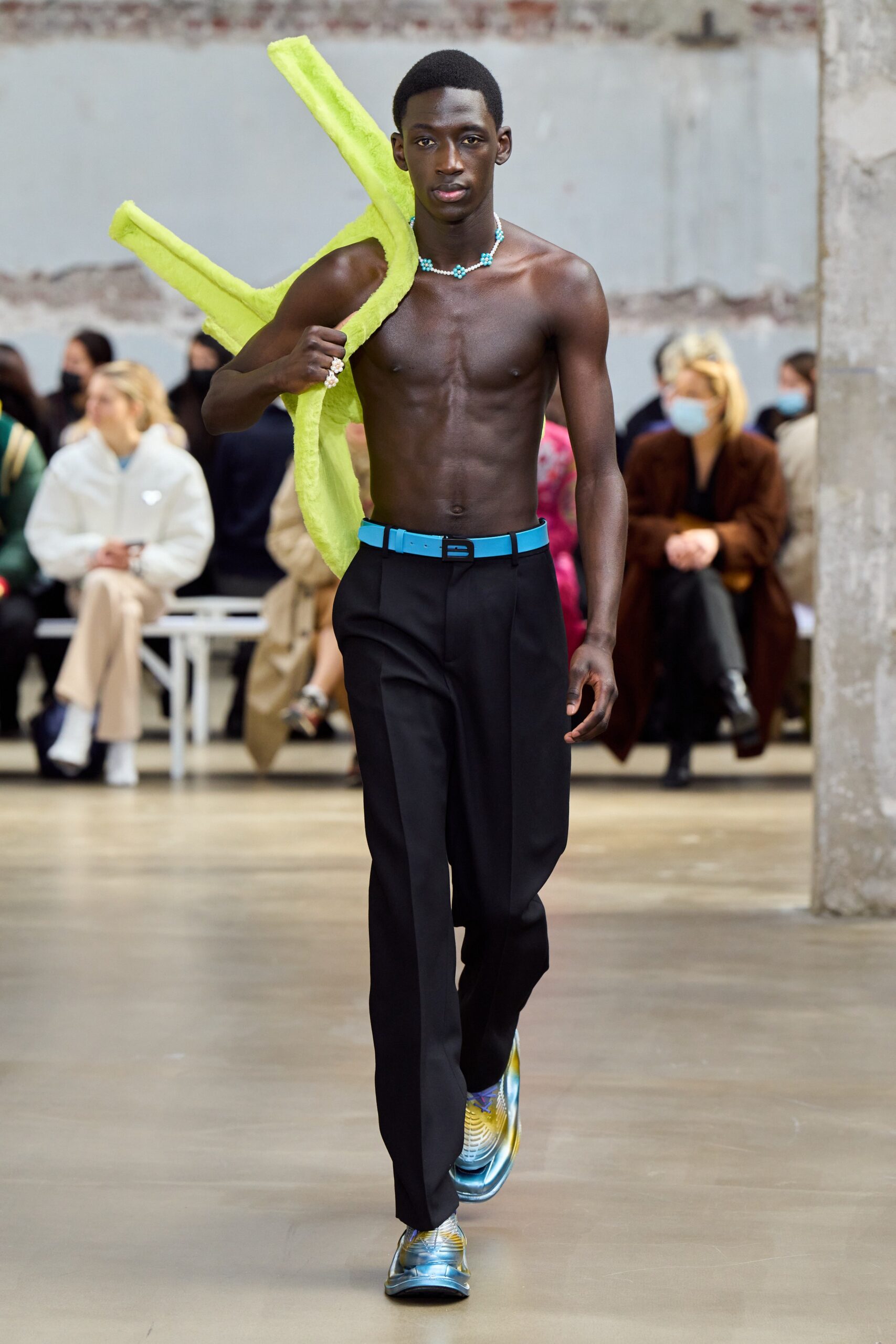 black tailored belted pants