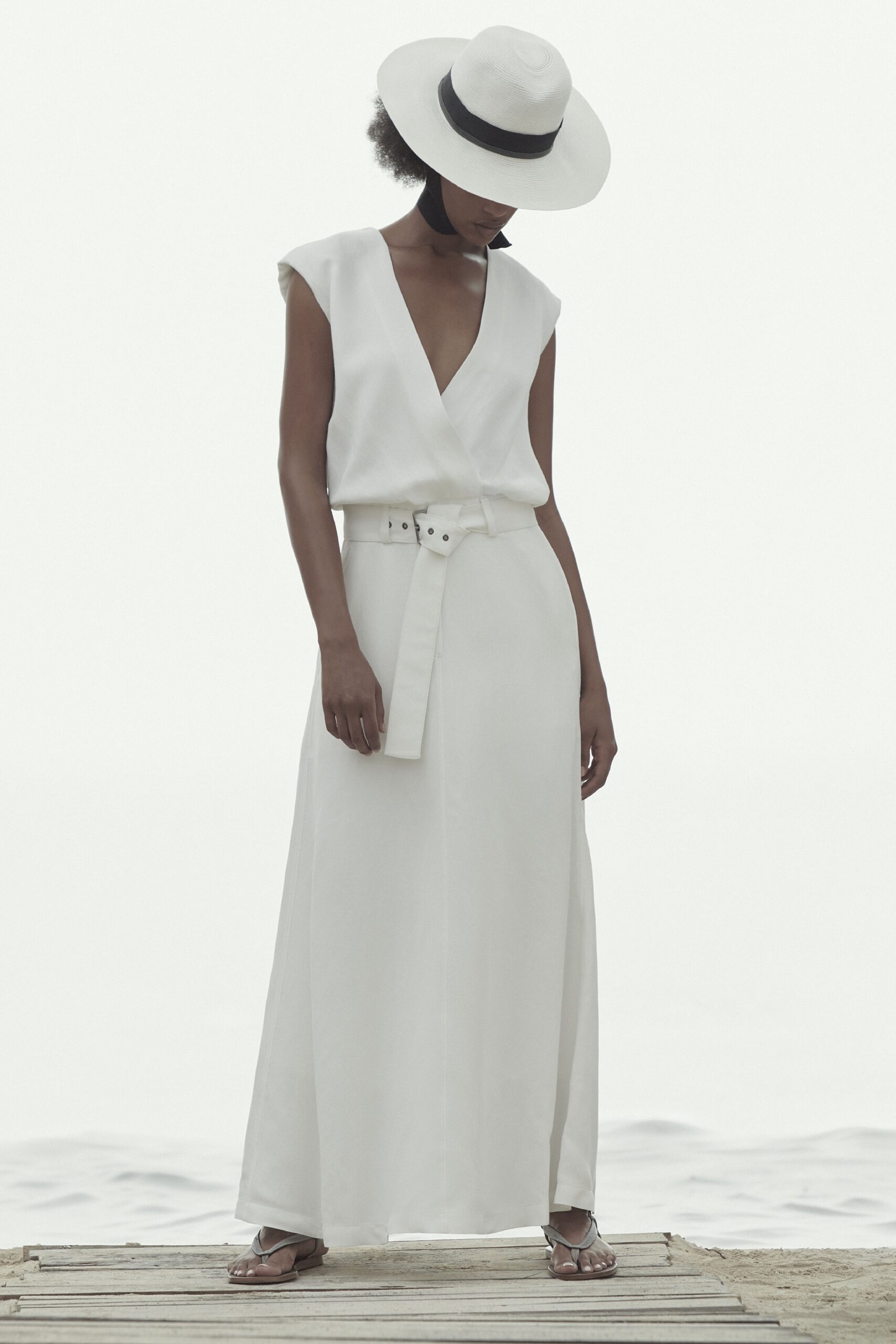 white straw wide-brimmed textured hat