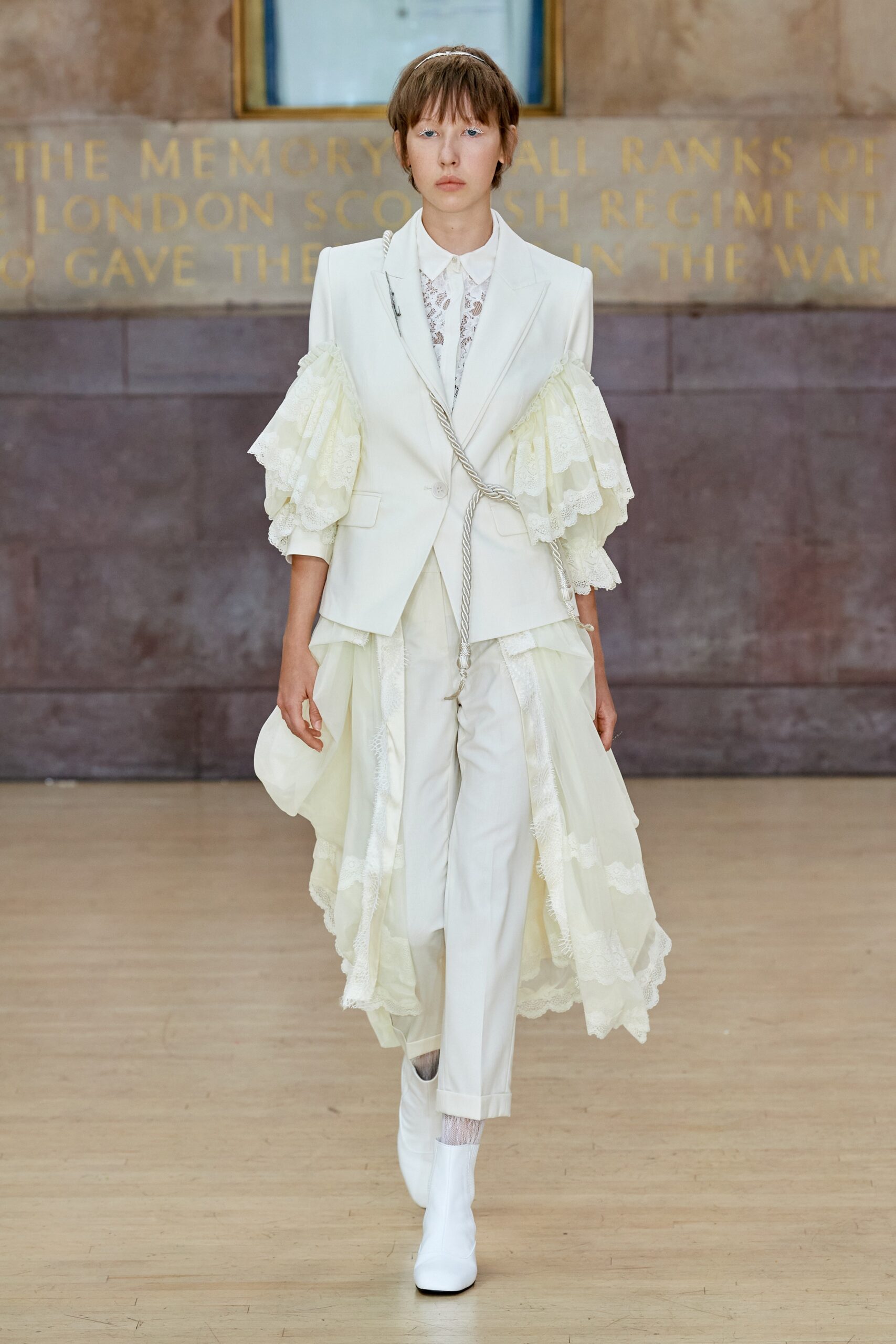 white ruffled sleeve tailored blazer