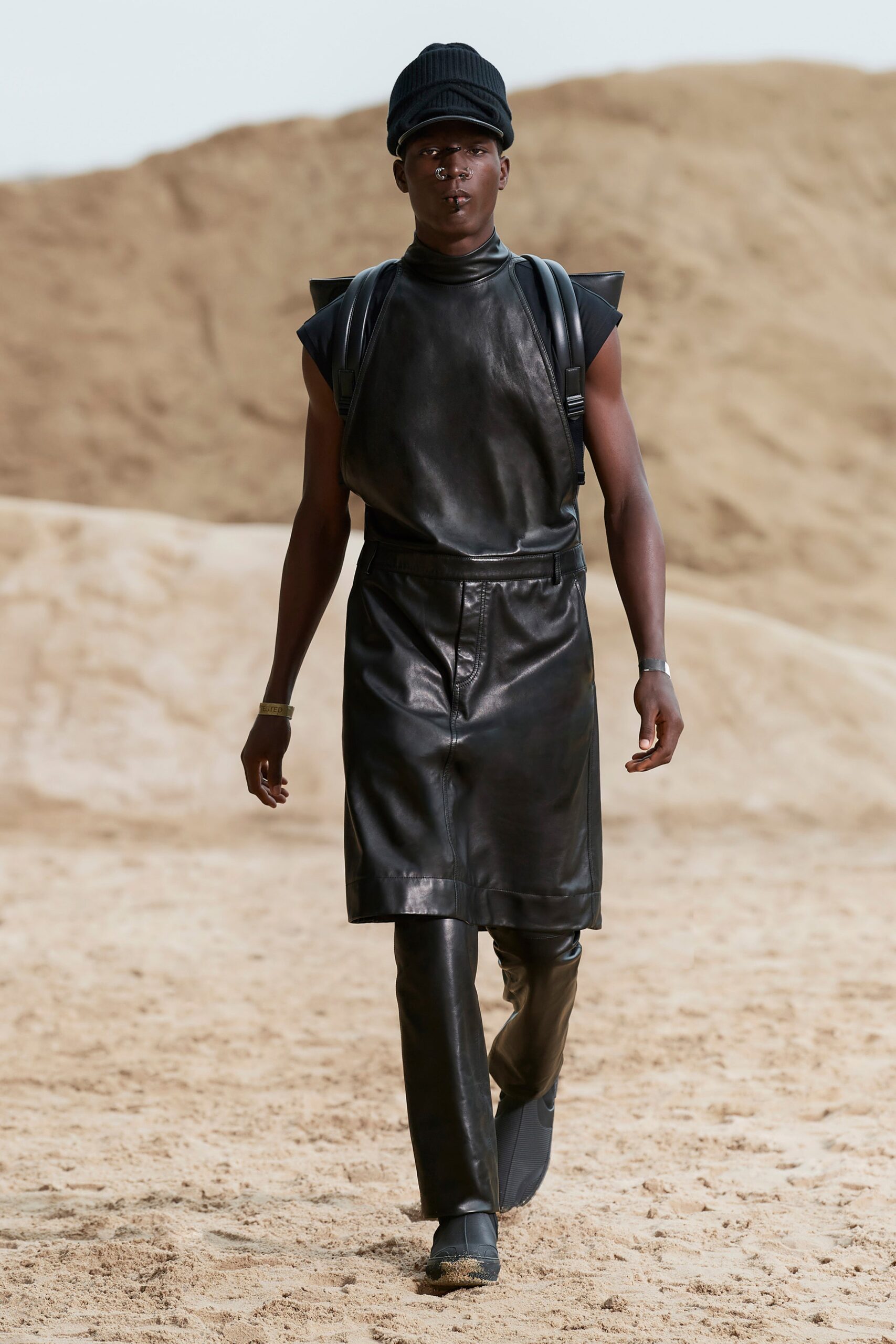 Burberry S/S 22 Menswear Look 49