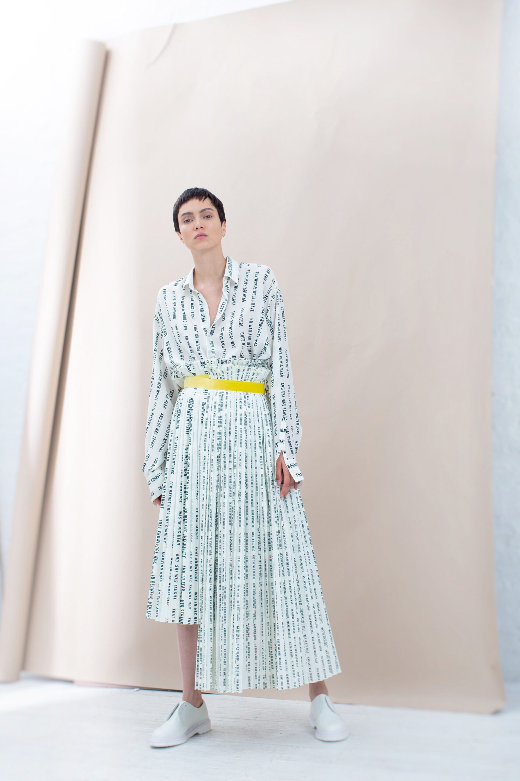 printed pleated shirt-dress with sash belt