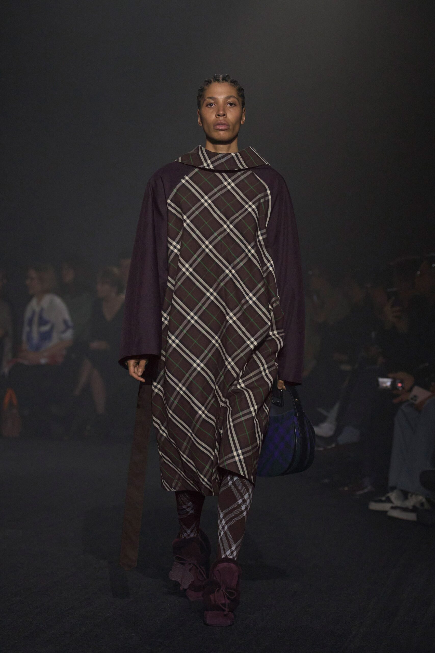 Burberry F/W 23 Look 66