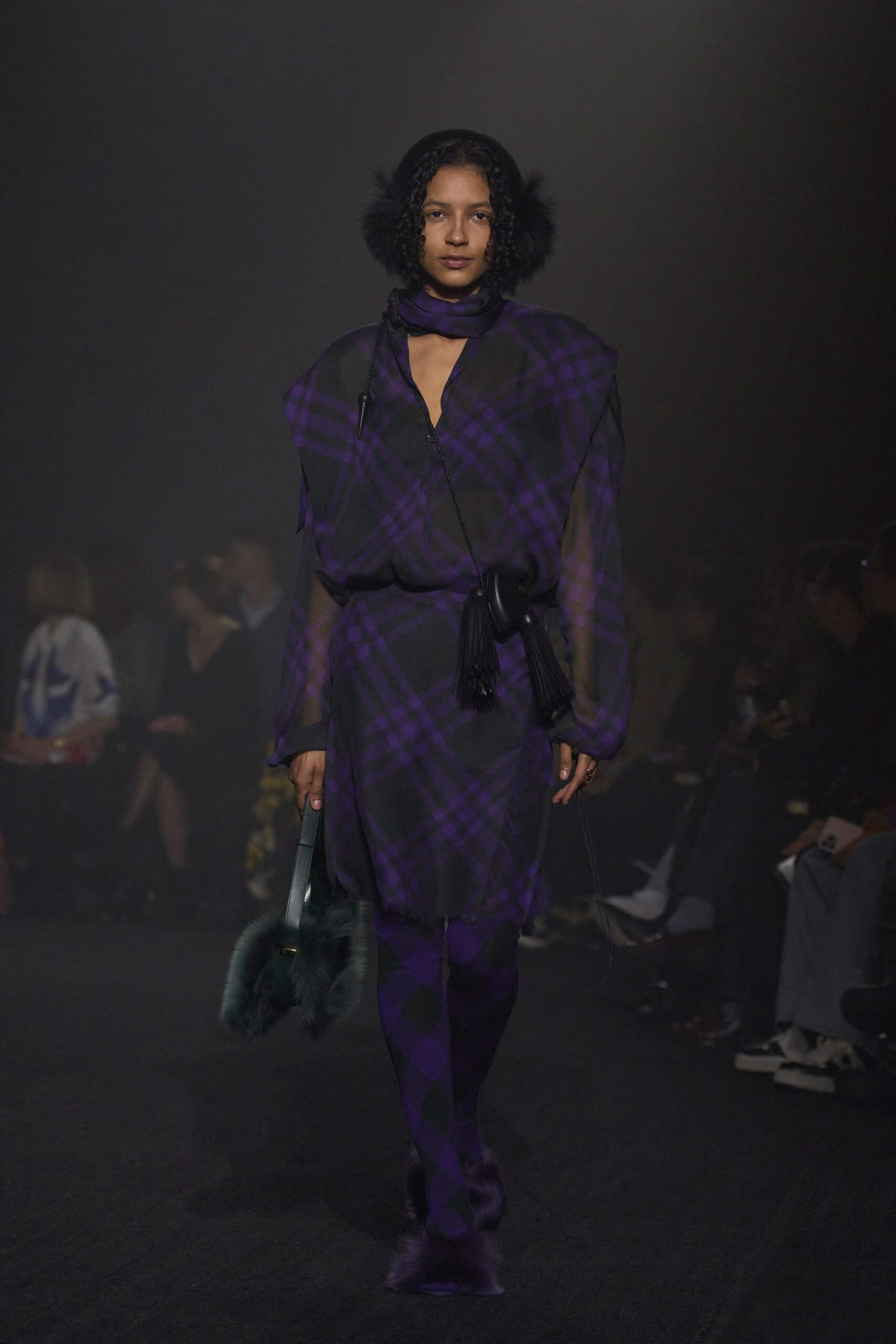 Burberry F/W 23 Look 87