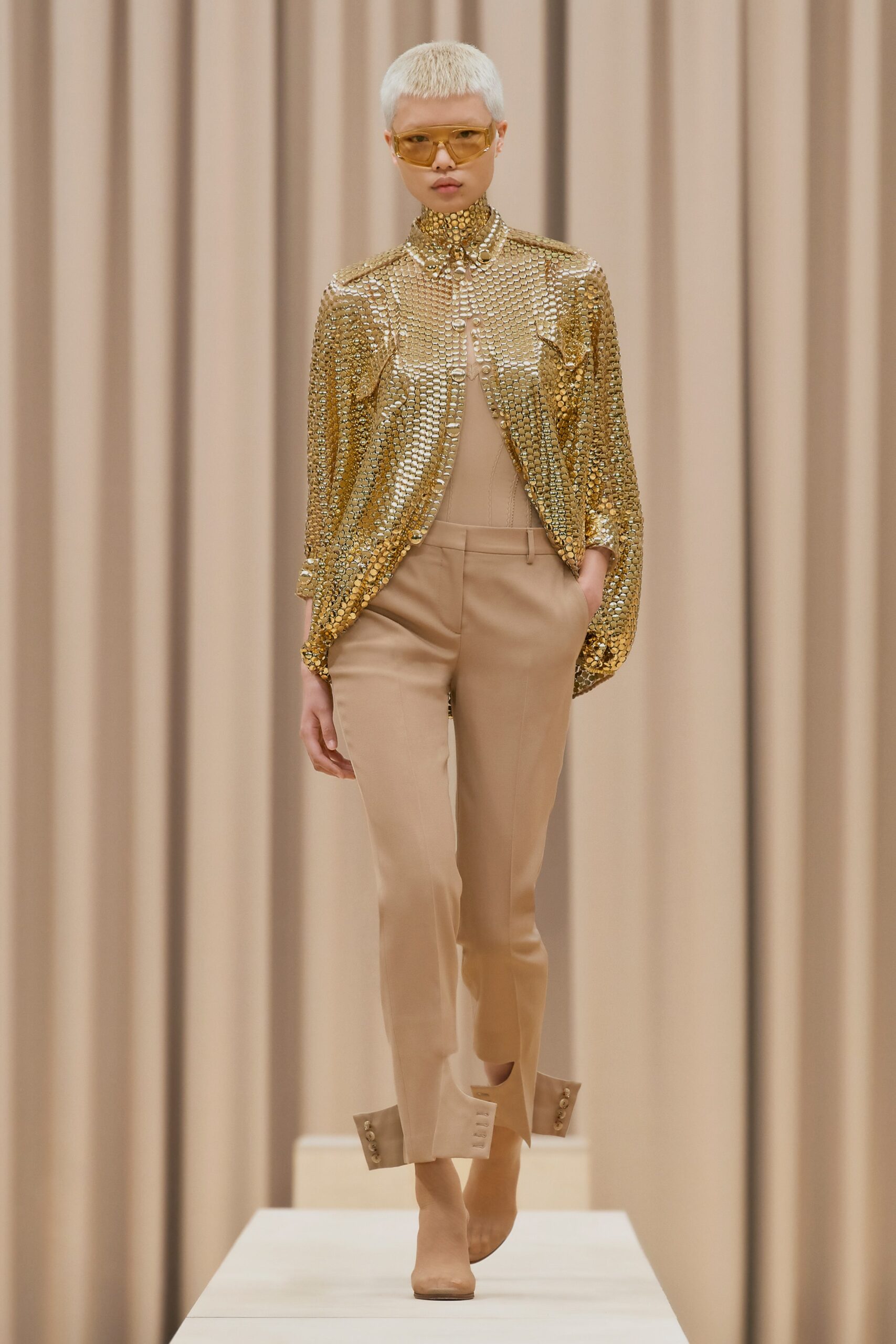 Burberry F/W 21 Look 118