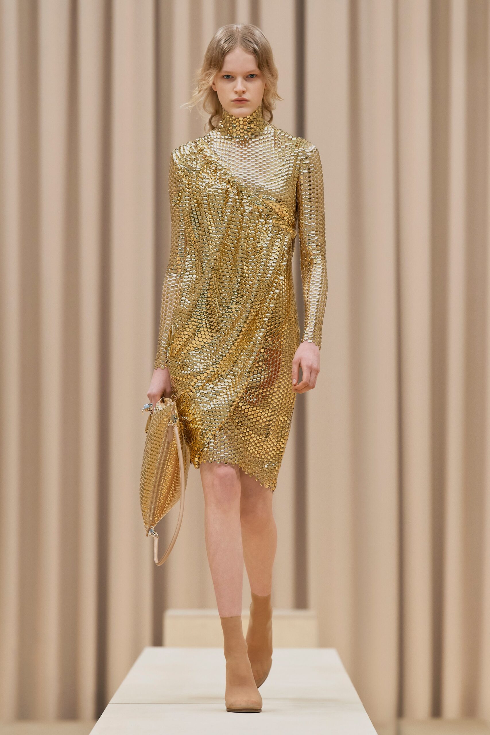 Burberry F/W 21 Look 127