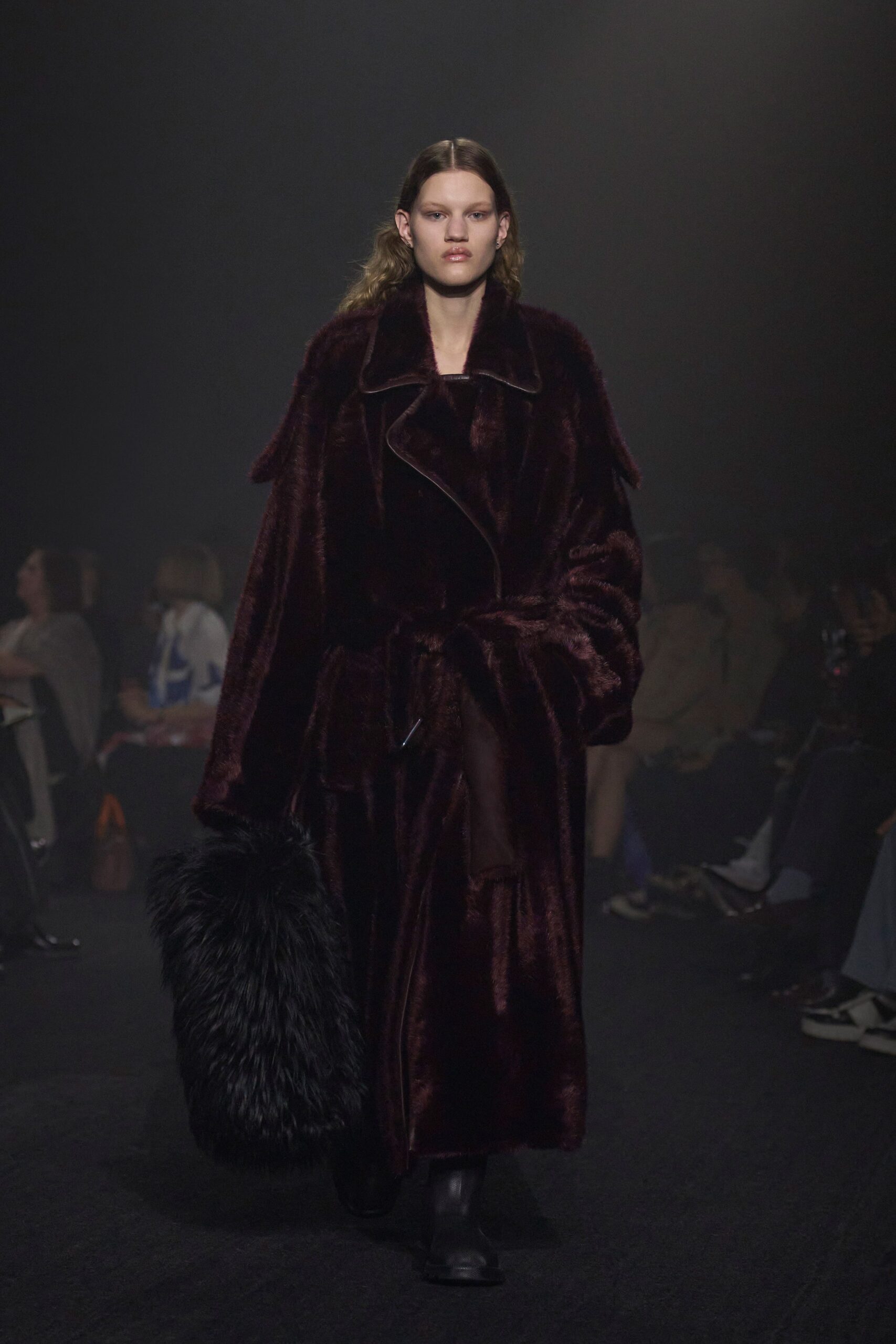 Burberry F/W 23 Look 115