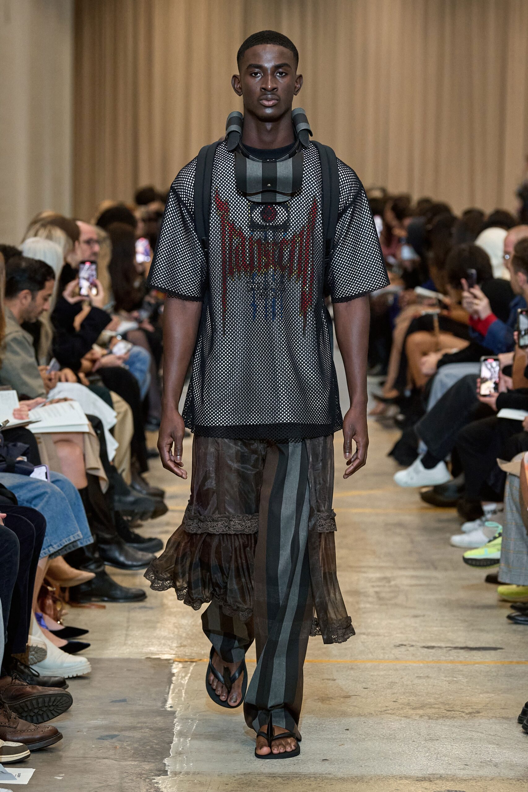 Burberry S/S 23 Look 125