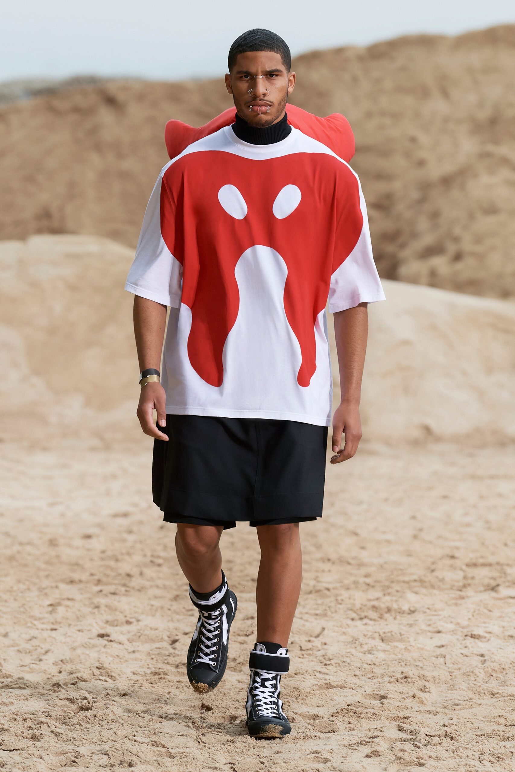 Burberry S/S 22 Menswear Look 115