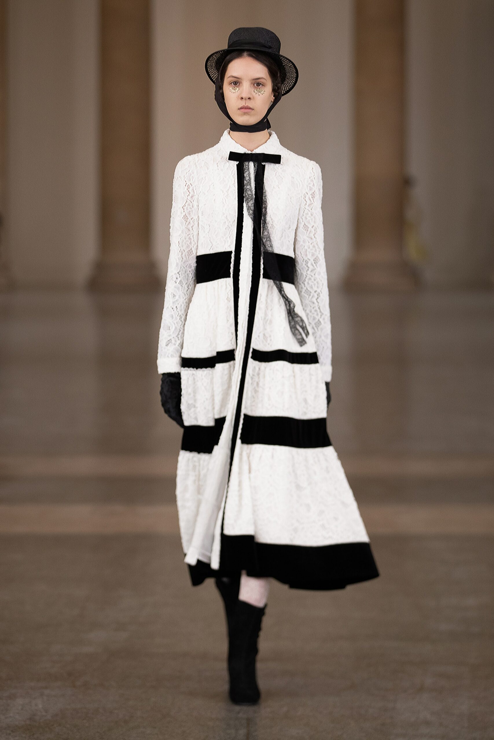 Bora Aksu F/W 21 Look 136