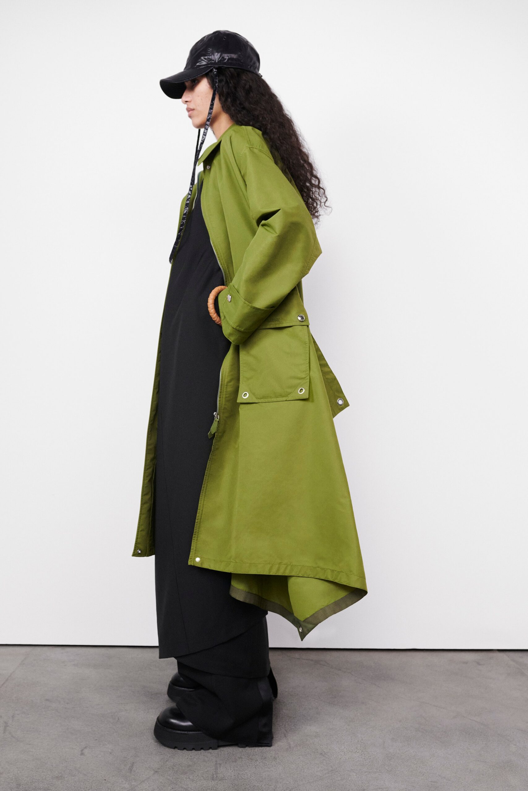 Burberry F/W 22 Look 163