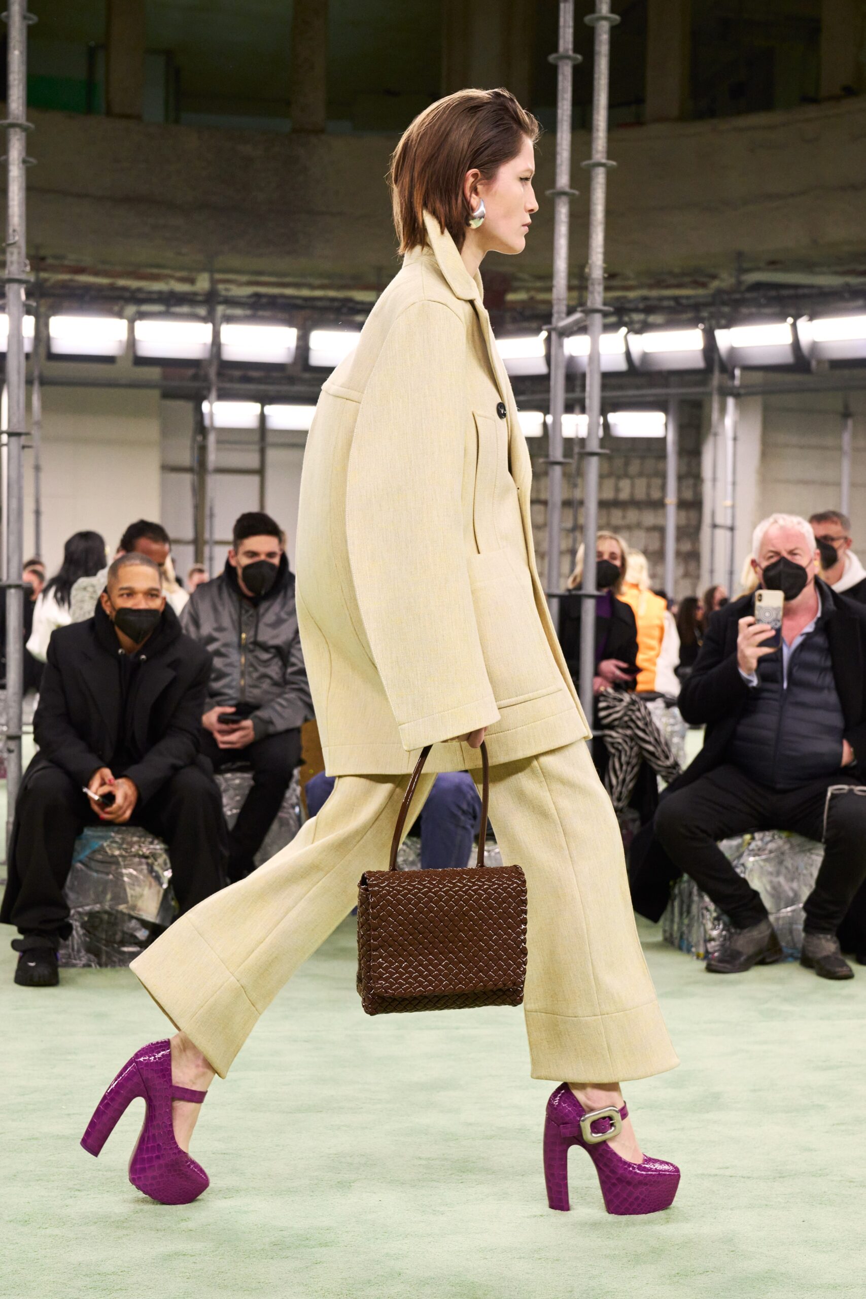 Bottega Veneta F/W 22 Look 142