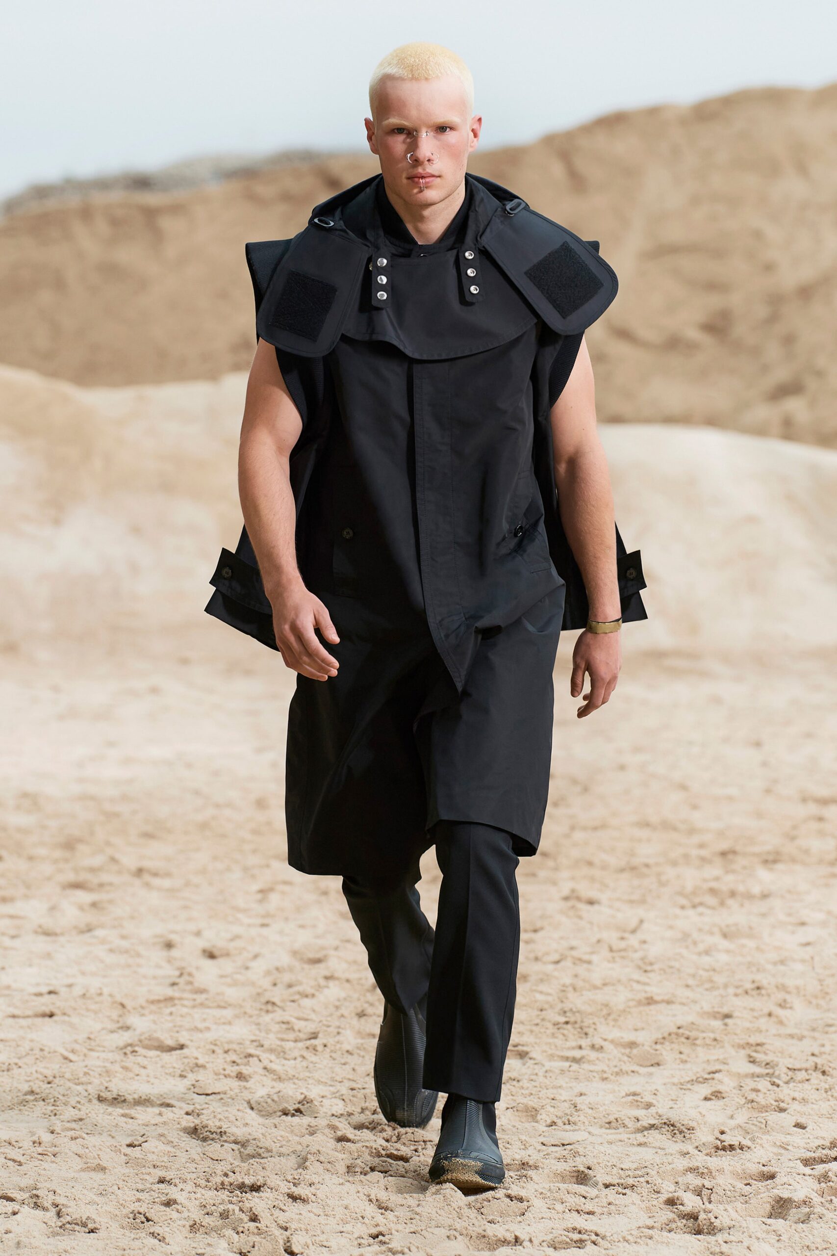Burberry S/S 22 Menswear Look 138