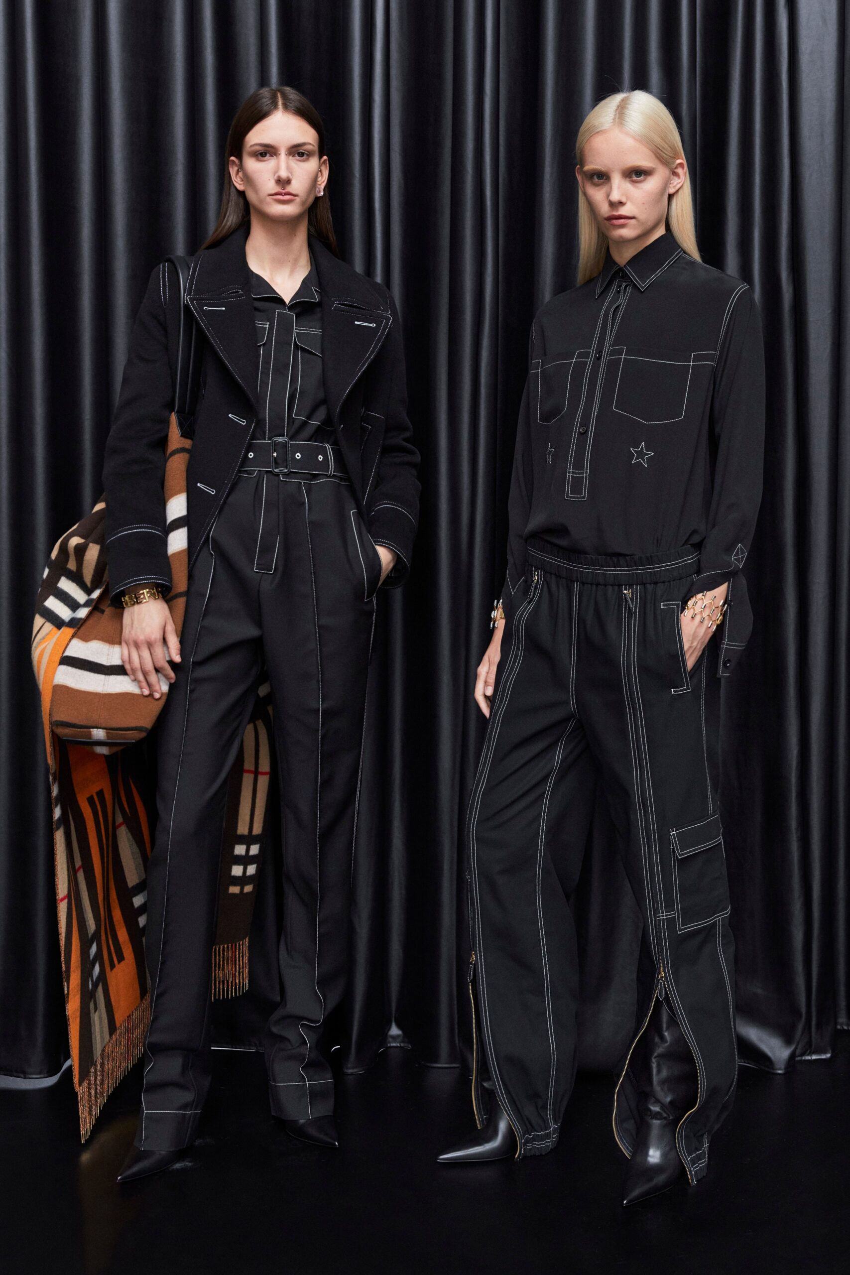 Burberry Resort 22 Look 182