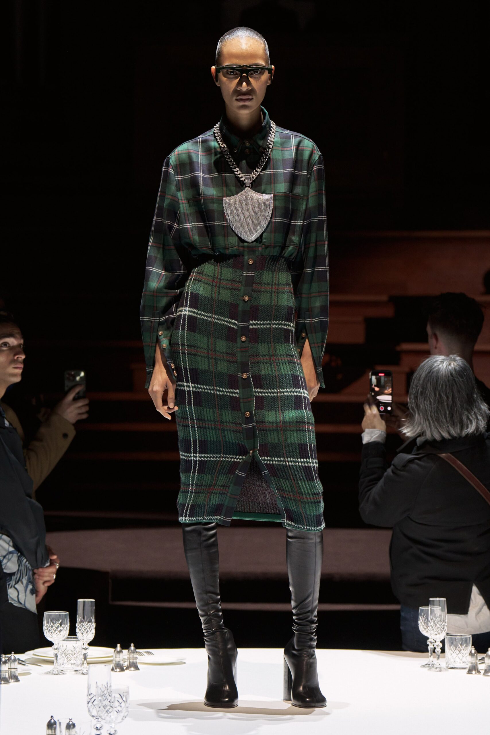 Burberry F/W 22 Look 211