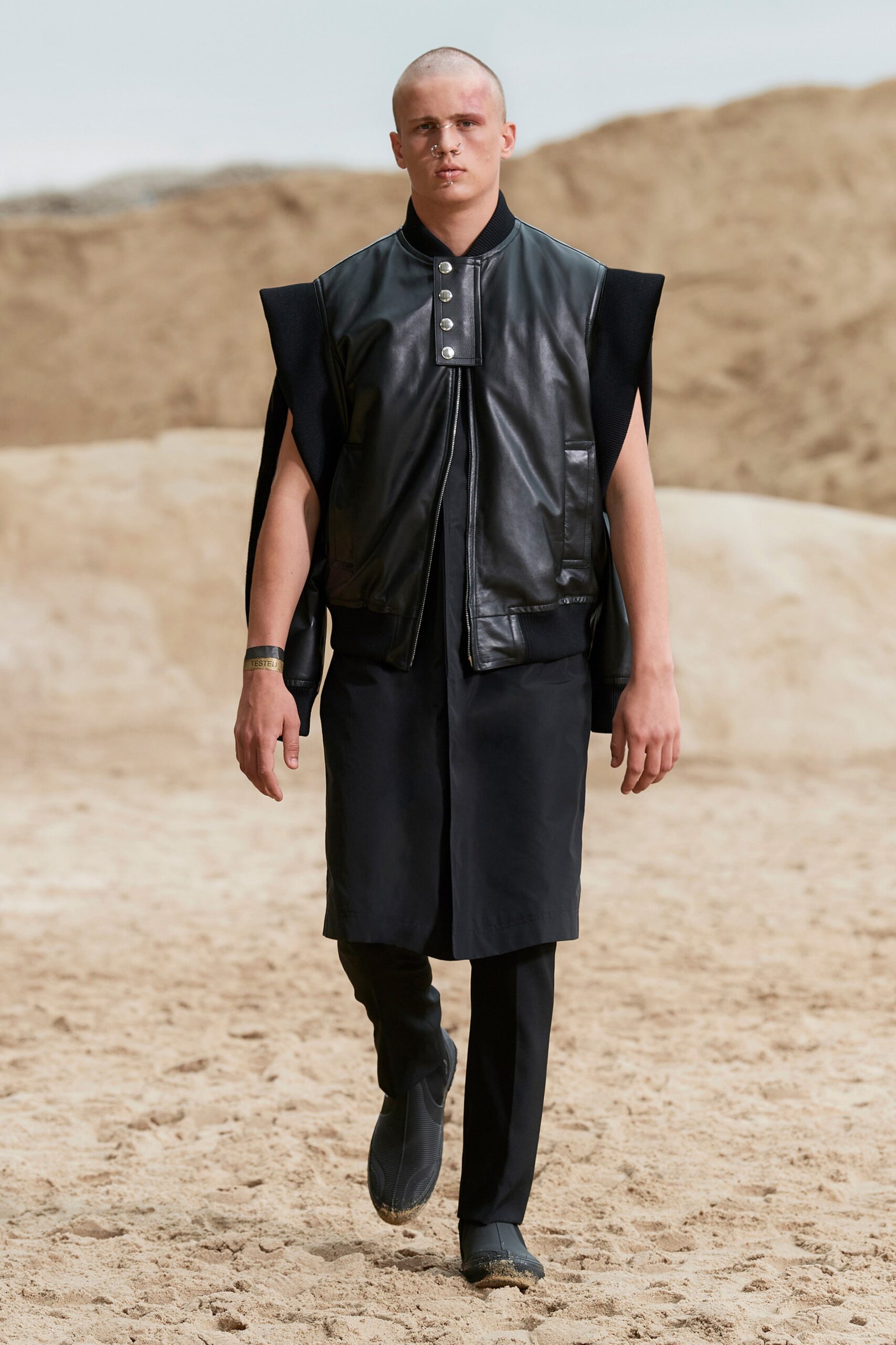Burberry S/S 22 Menswear Look 162