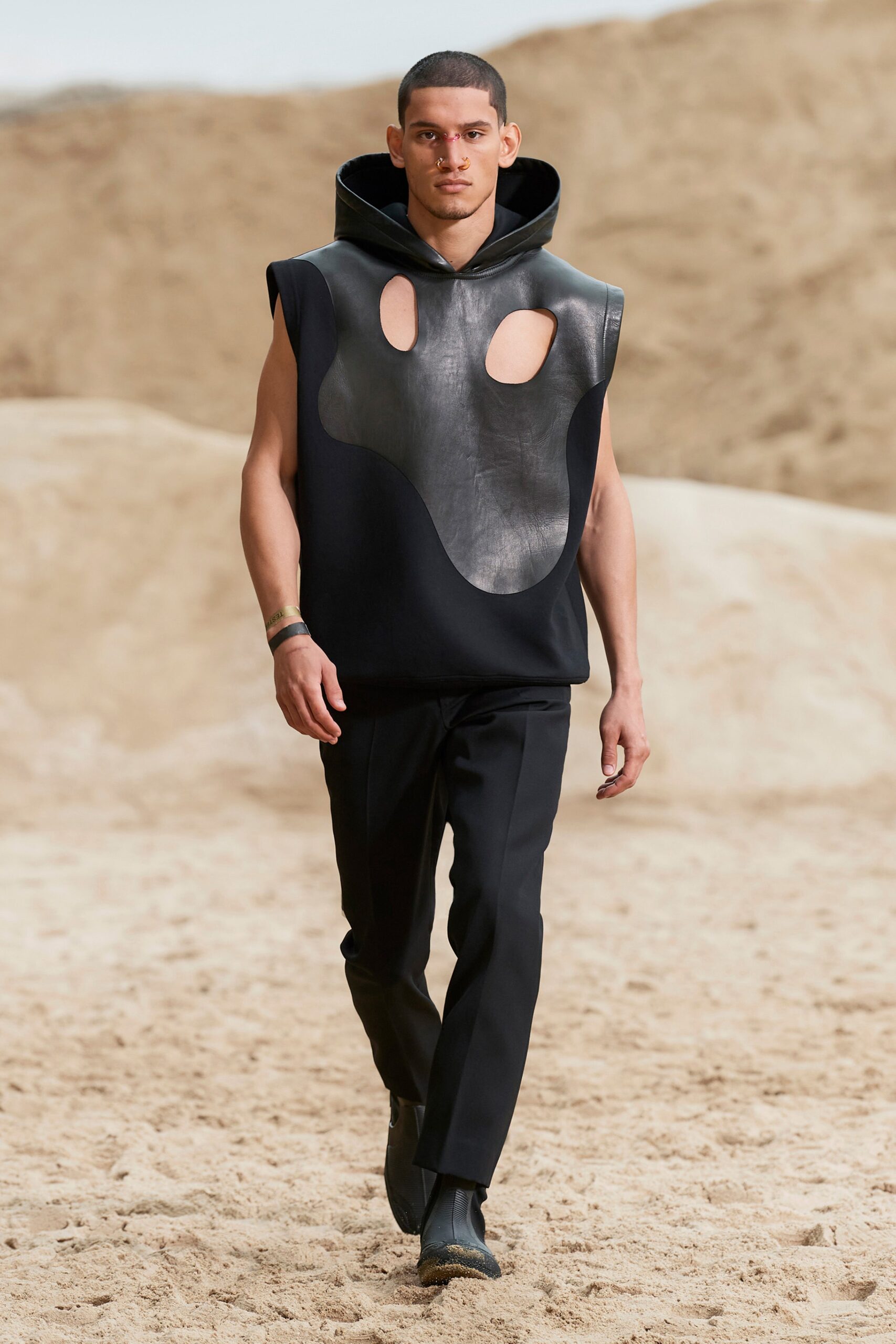 Burberry S/S 22 Menswear Look 194