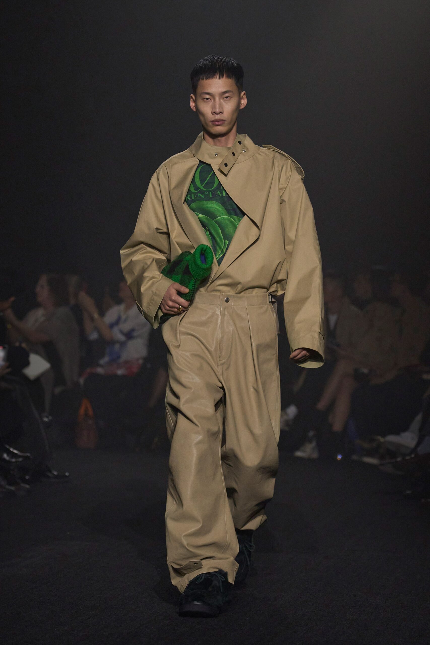 Burberry F/W 23 Look 226