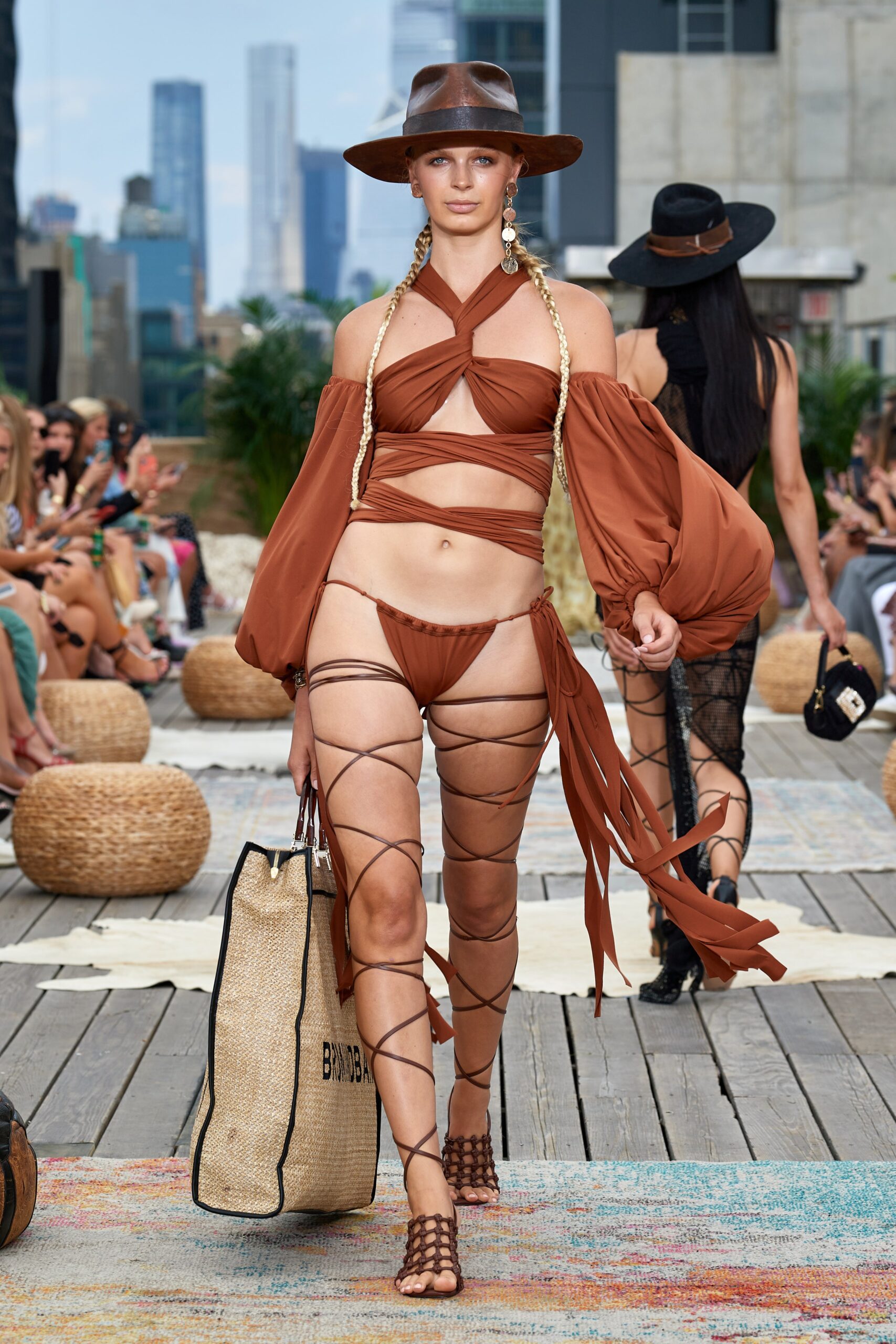 Bronx and Banco S/S 22 Look 261
