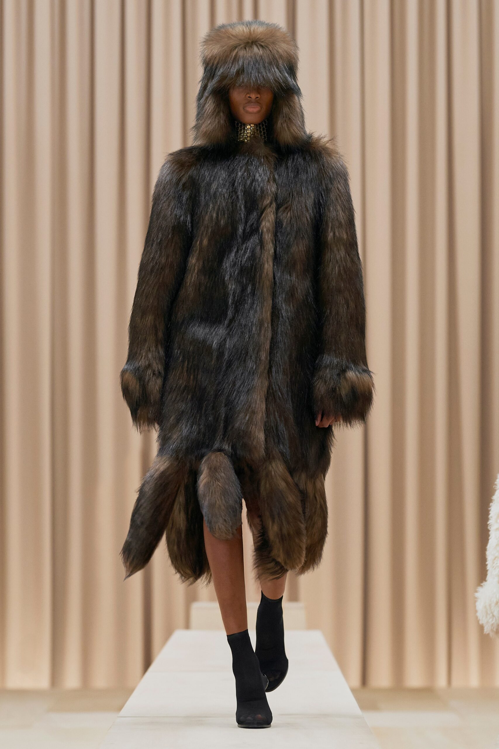 Burberry F/W 21 Look 276