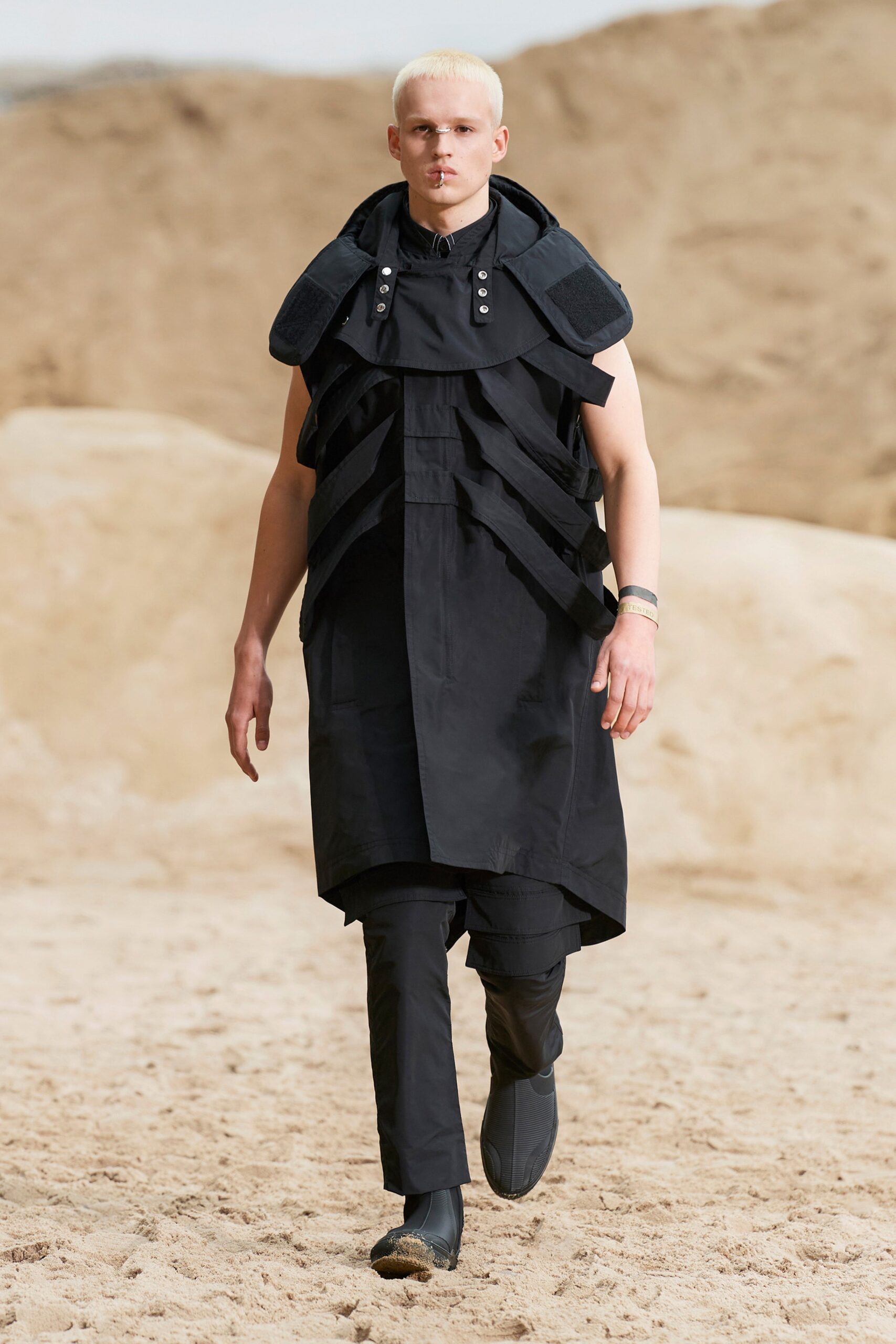 Burberry S/S 22 Menswear Look 236