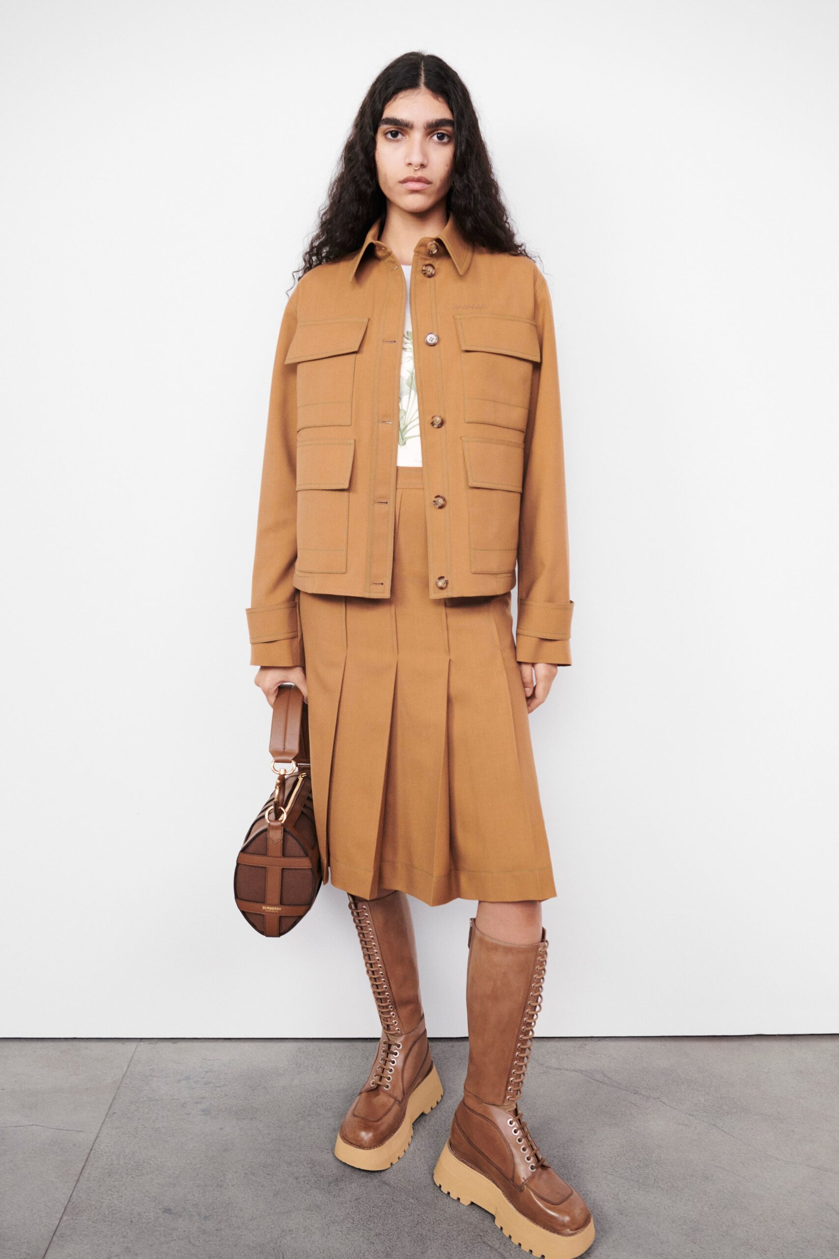 Burberry F/W 22 Look 251