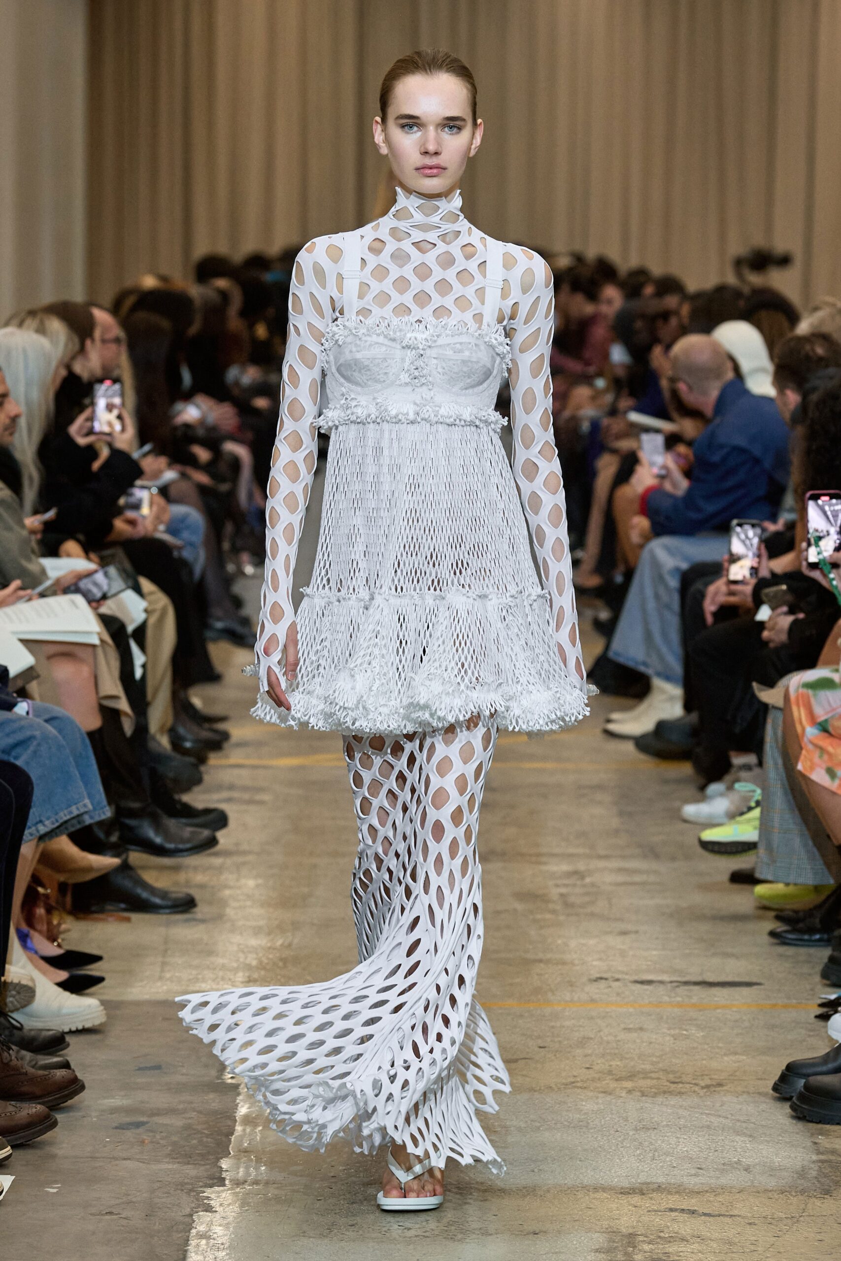 Burberry S/S 23 Look 221