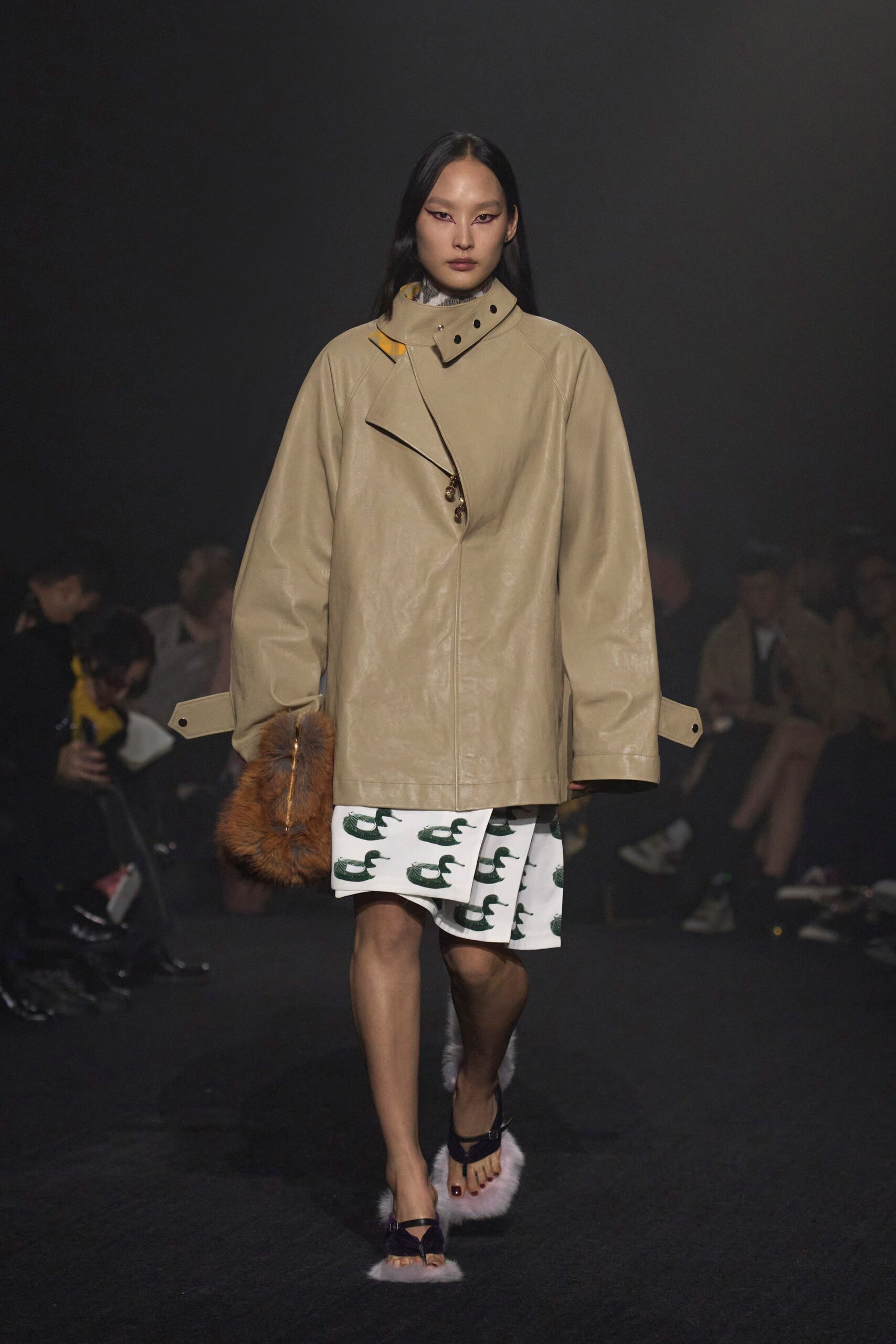 Burberry F/W 23 Look 260