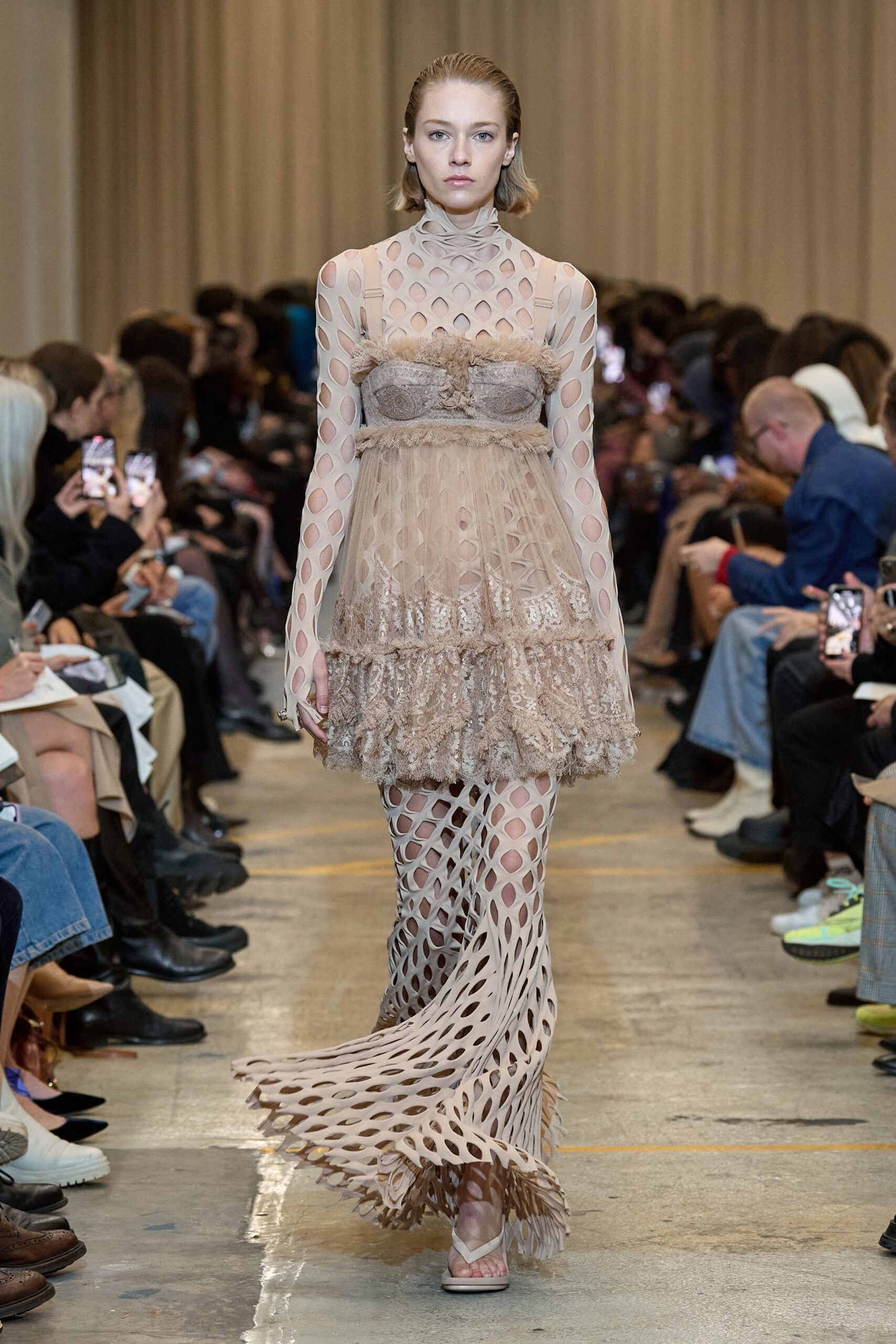 Burberry S/S 23 Look 250