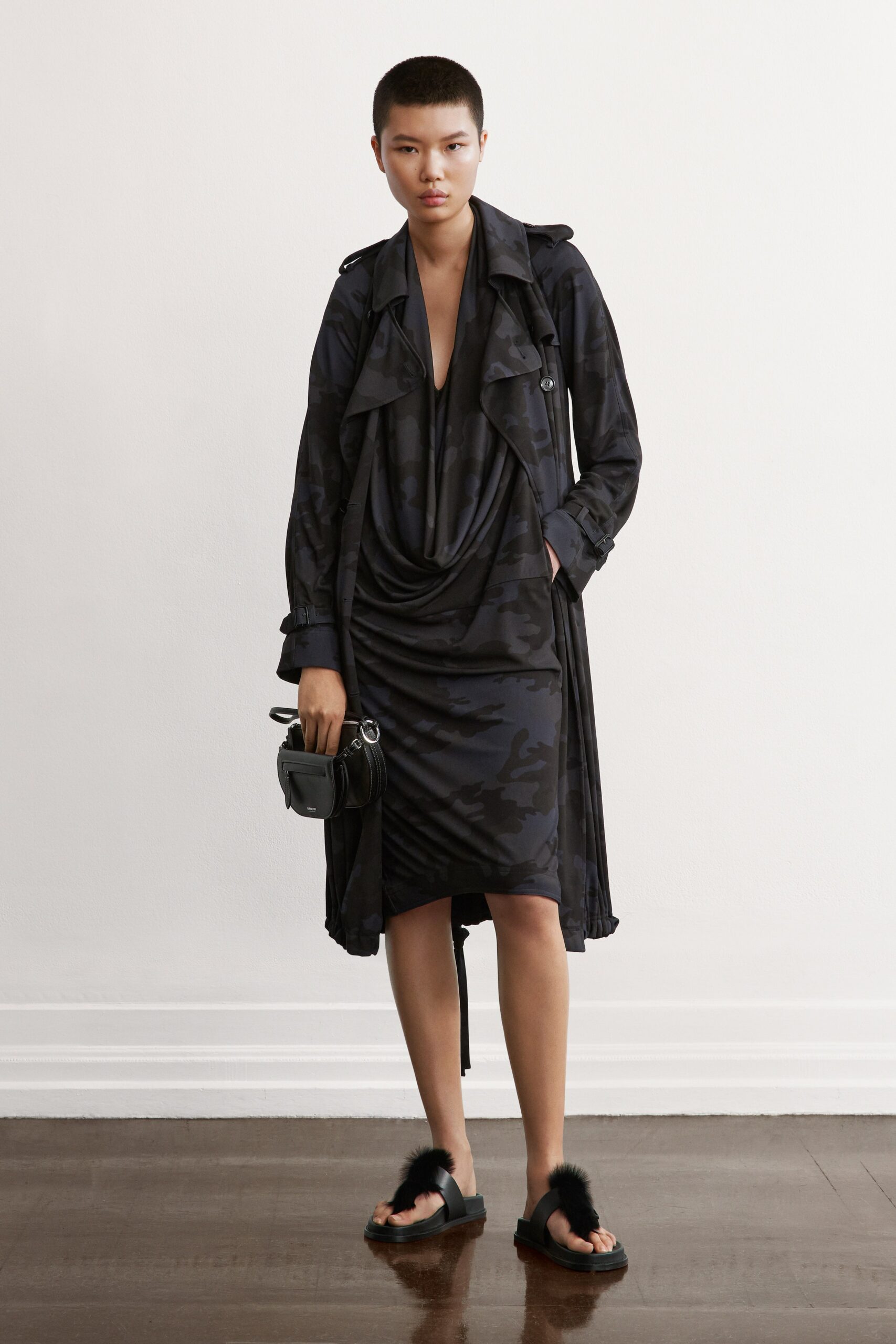 Burberry F/W 21 Look 240