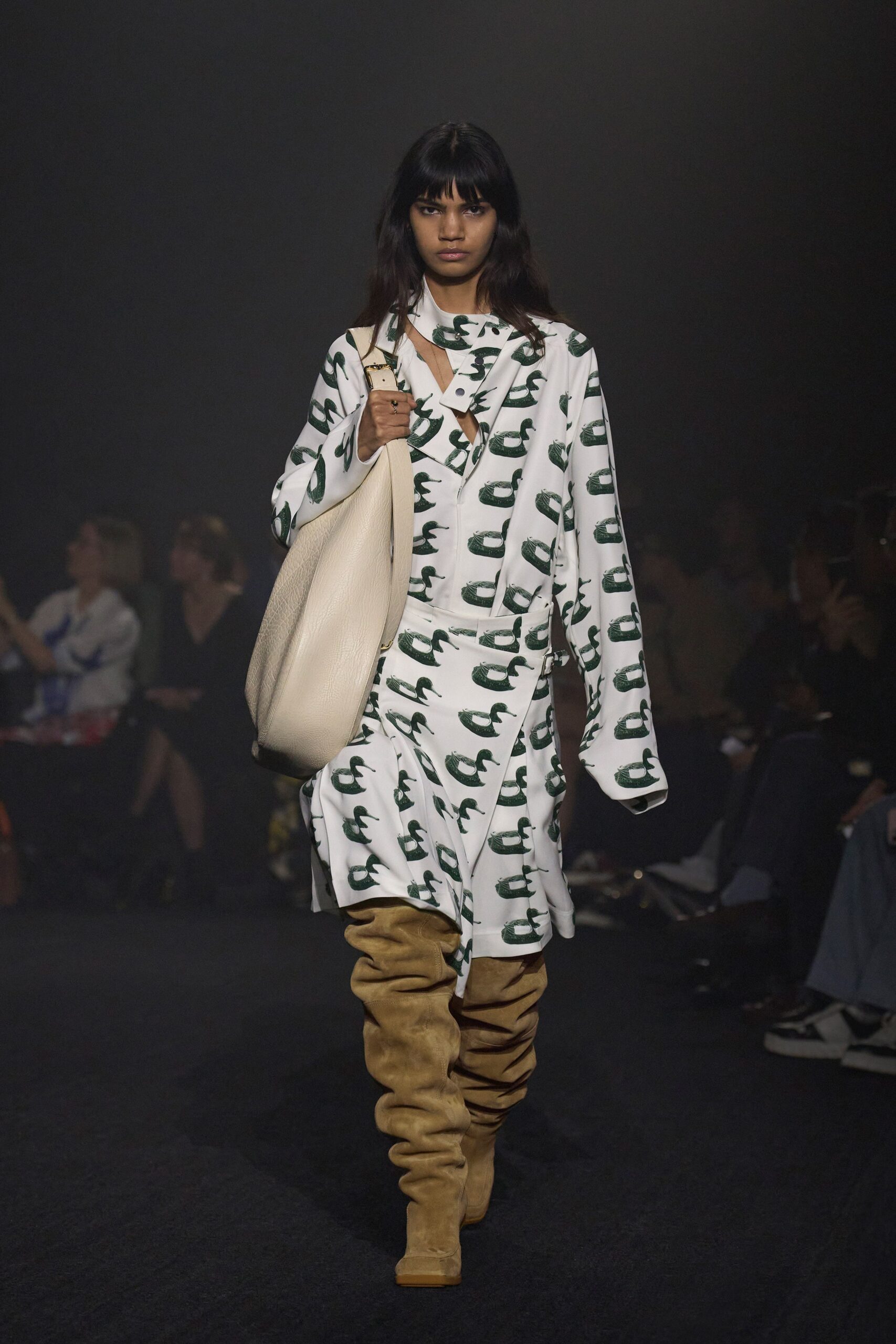 Burberry F/W 23 Look 281