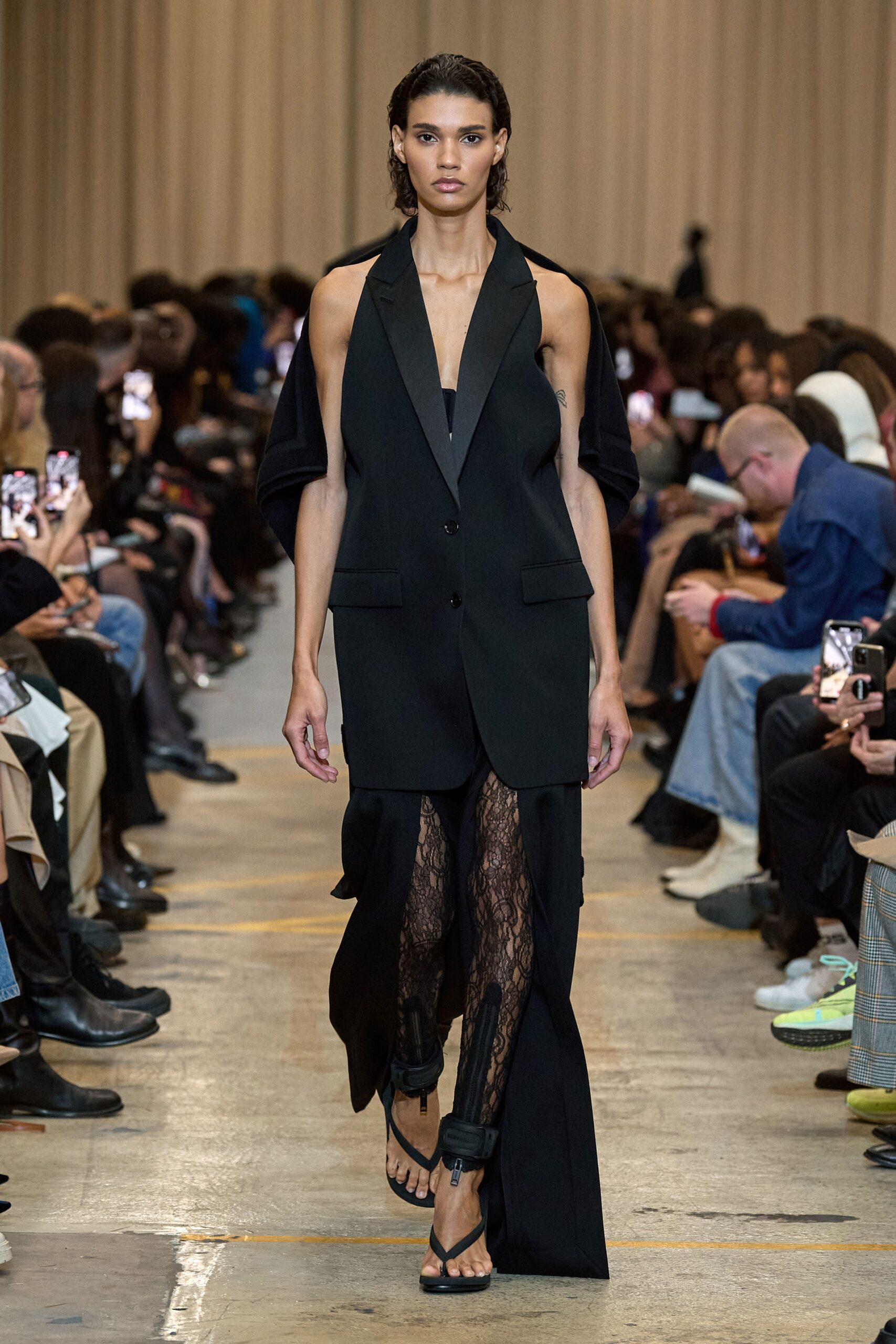 Burberry S/S 23 Look 254