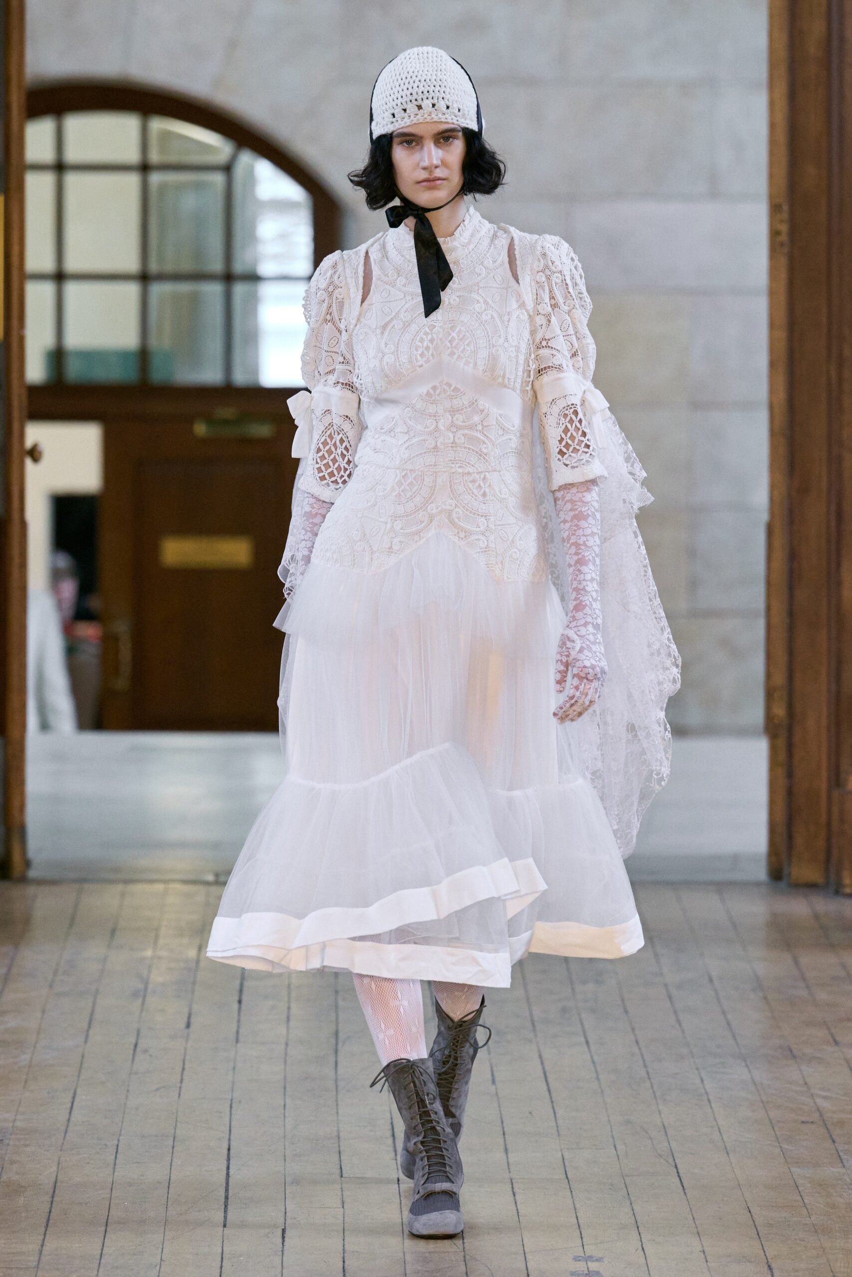 Bora Aksu F/W 23 Look 277
