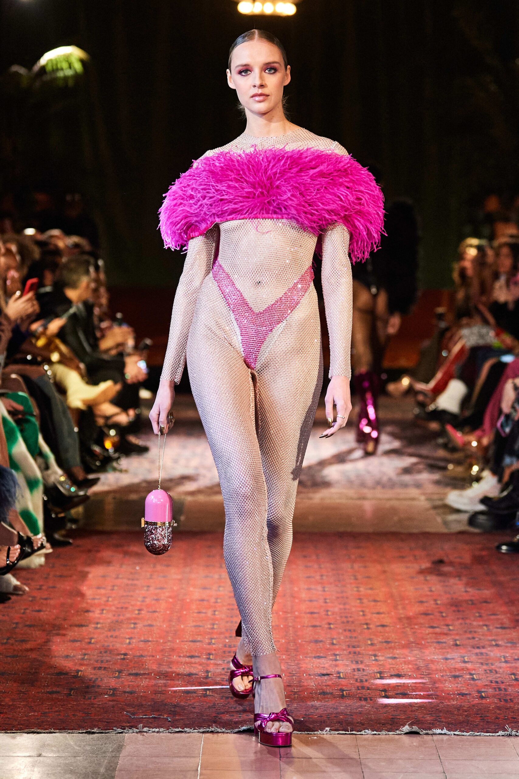Bronx and Banco F/W 22 Look 330