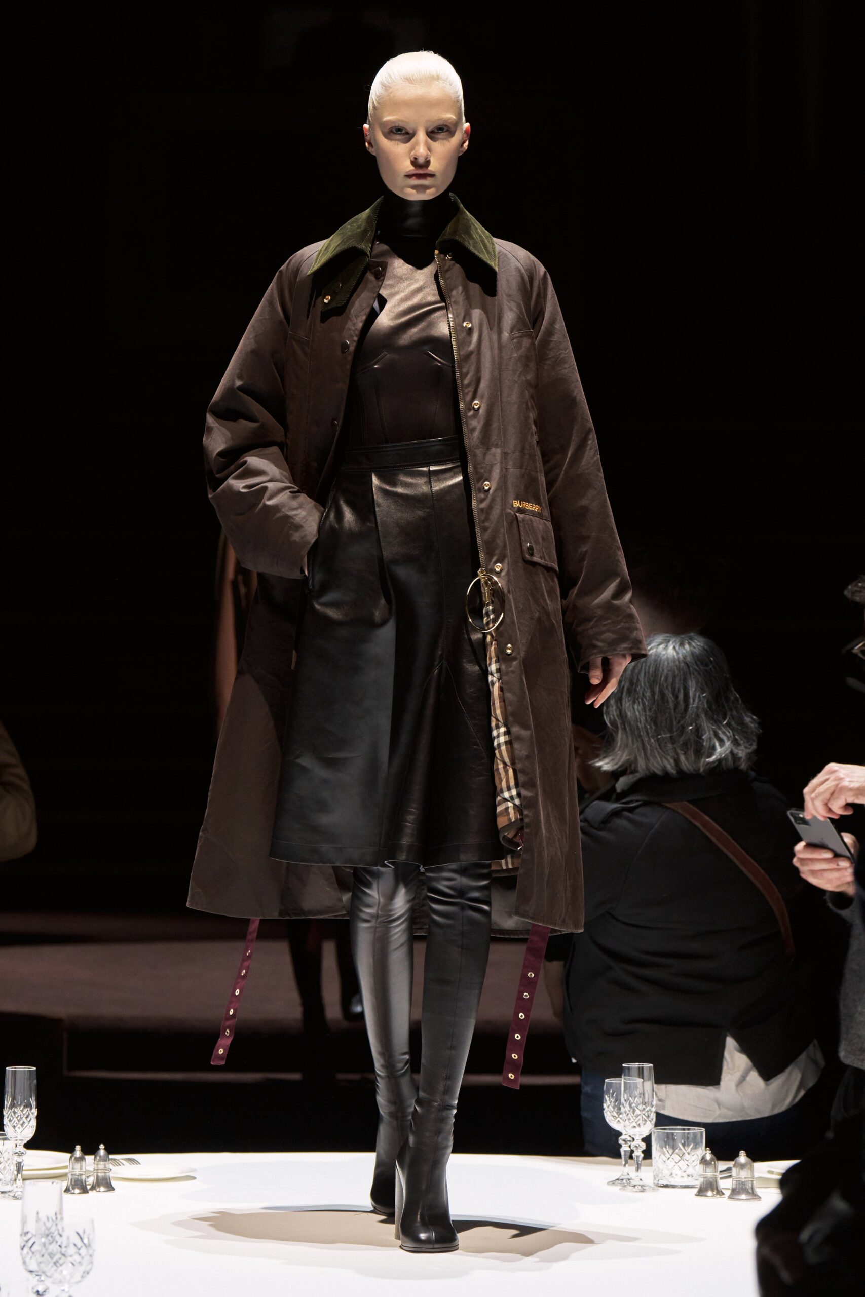 Burberry F/W 22 Look 373