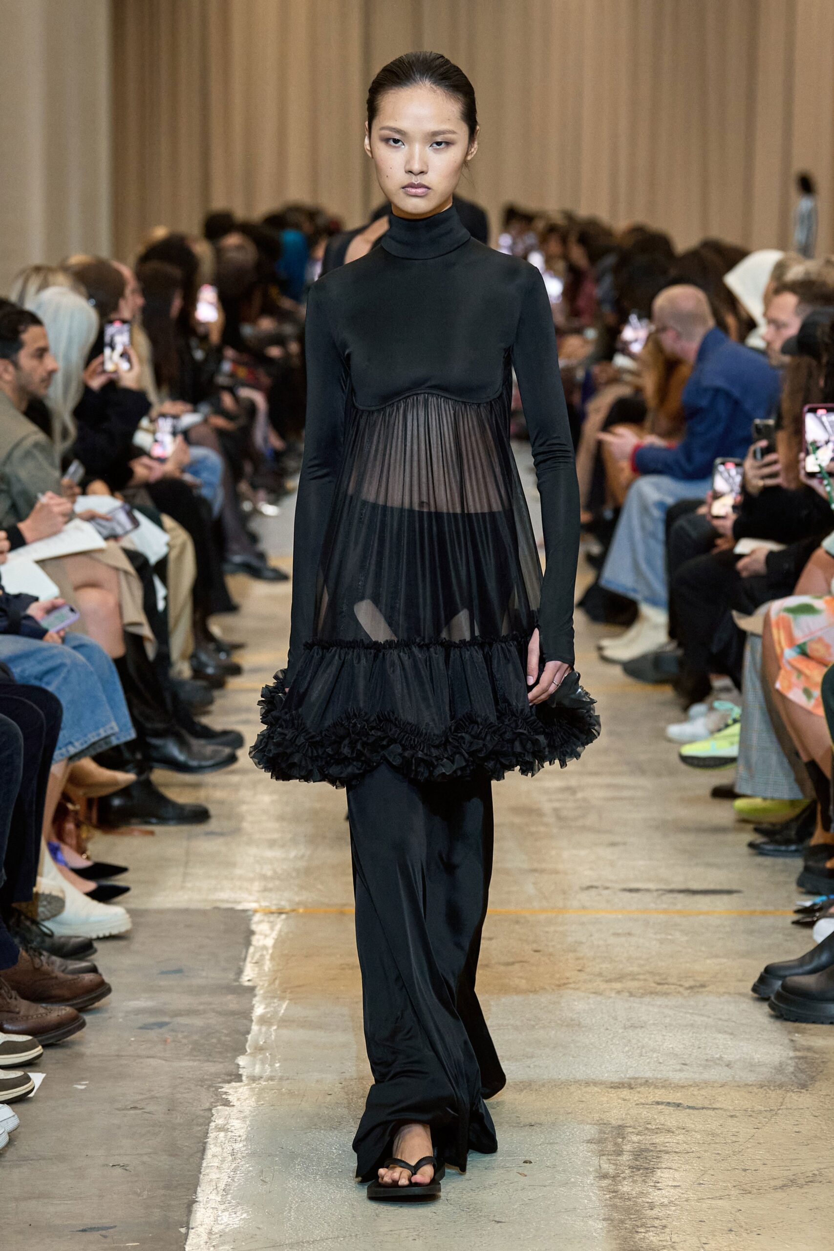 Burberry S/S 23 Look 286