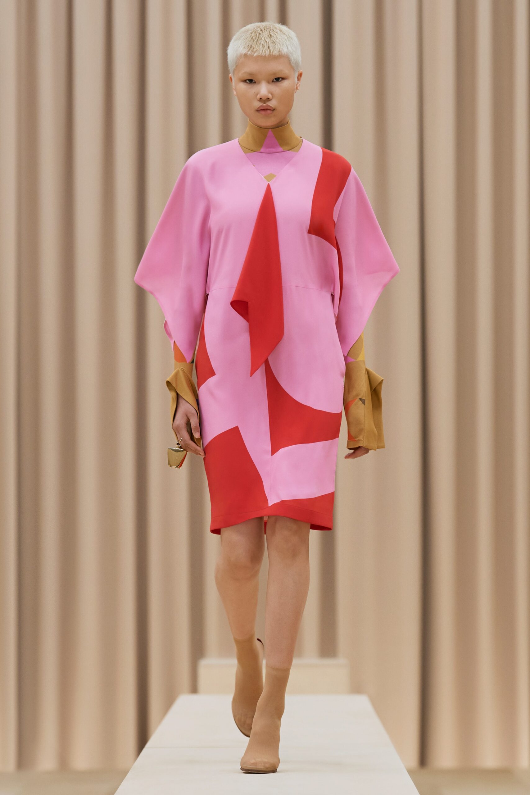 Burberry F/W 21 Look 353