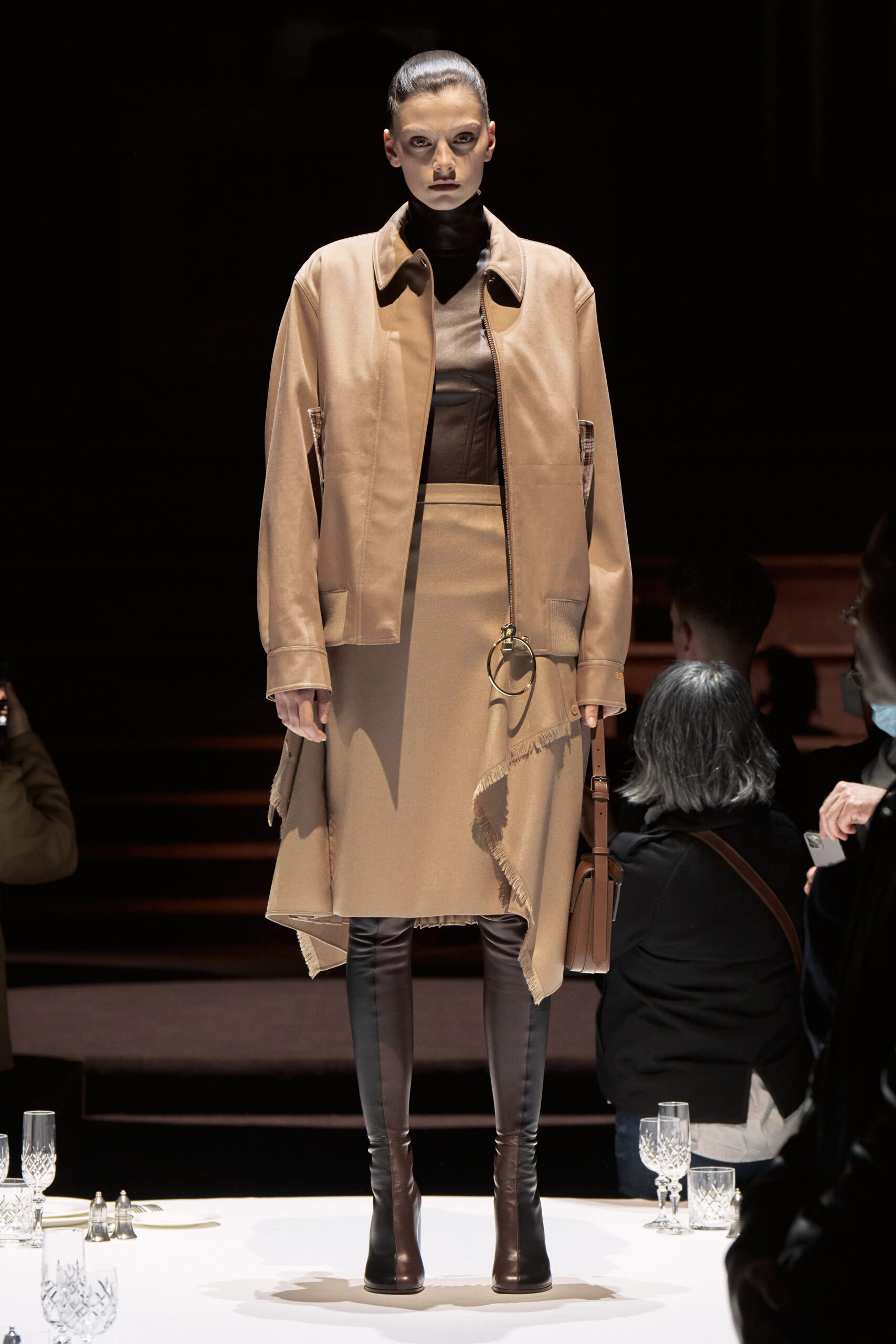 Burberry F/W 22 Look 378