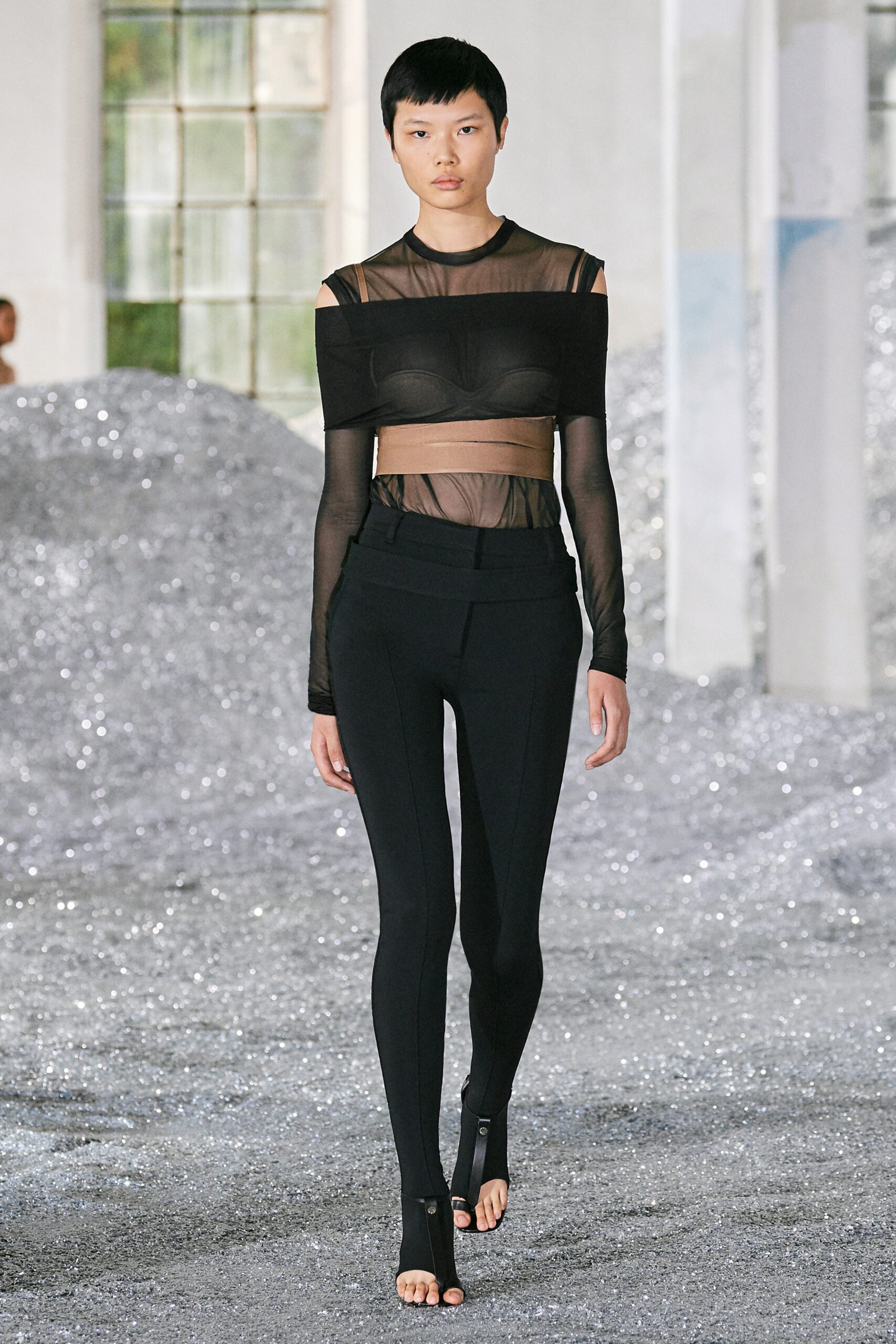 Burberry S/S 22 Look 318