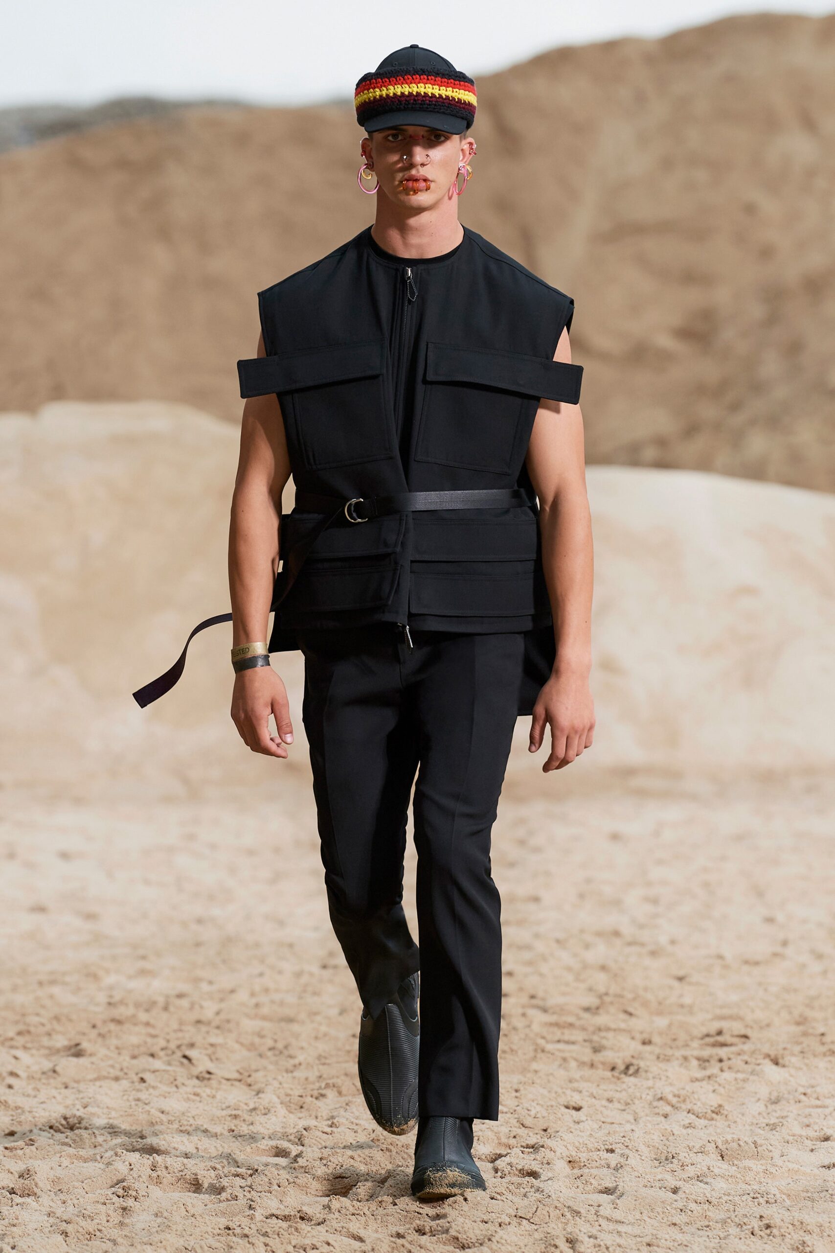 Burberry S/S 22 Menswear Look 324