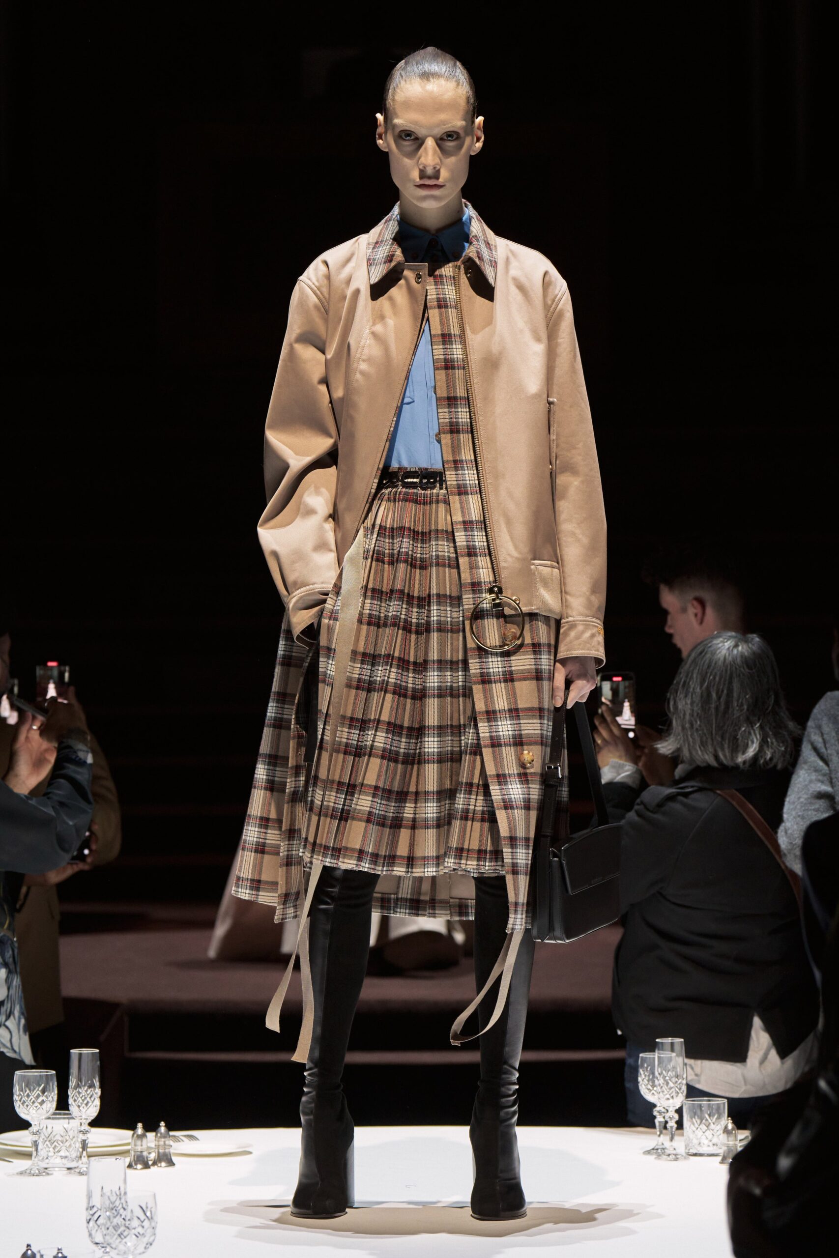 Burberry F/W 22 Look 411