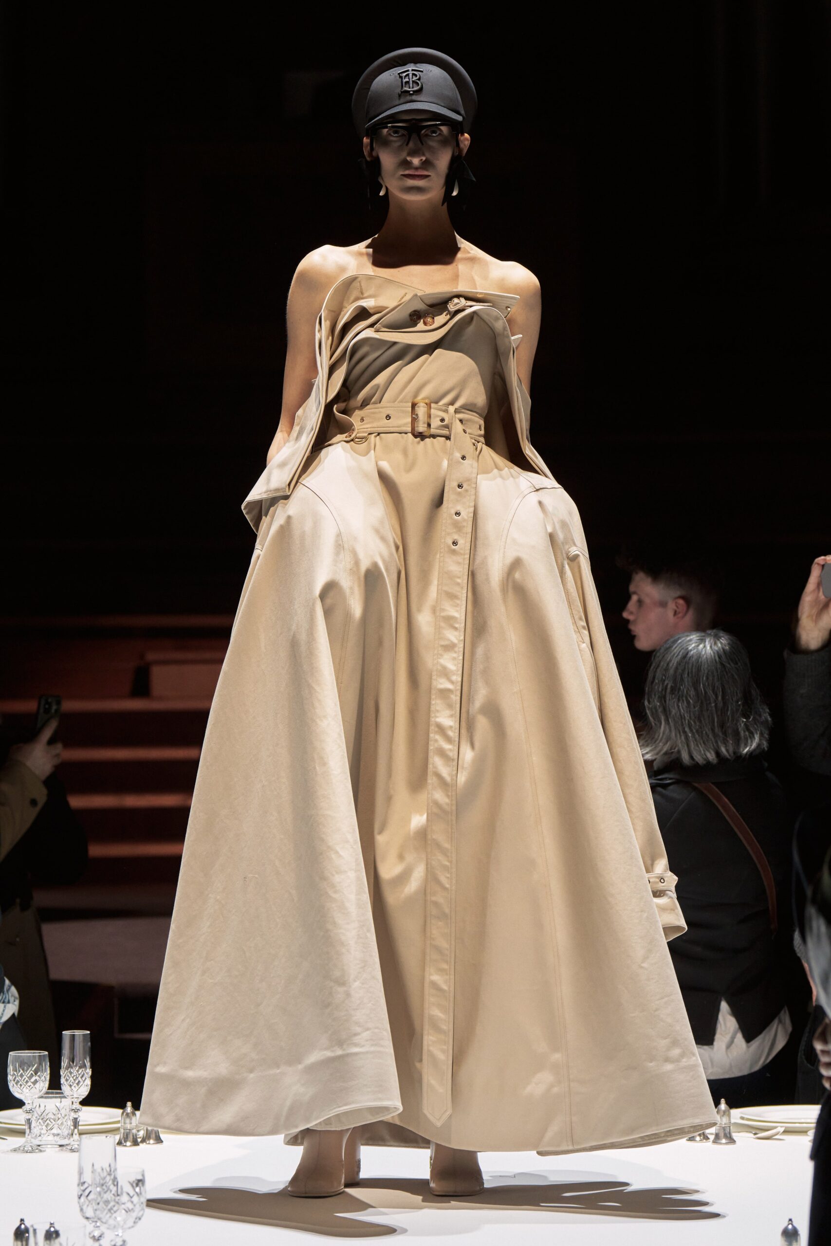 Burberry F/W 22 Look 435