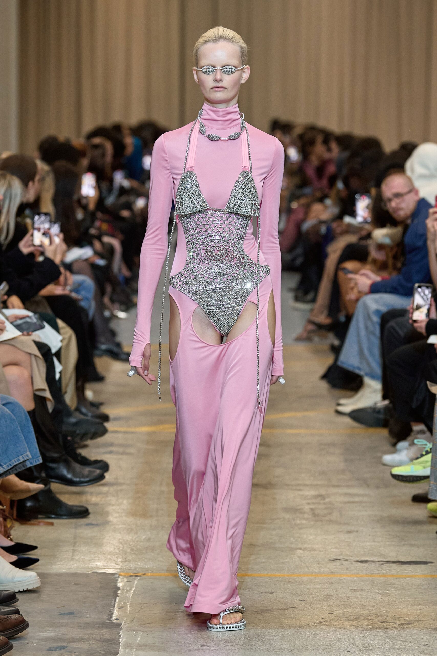 Burberry S/S 23 Look 340