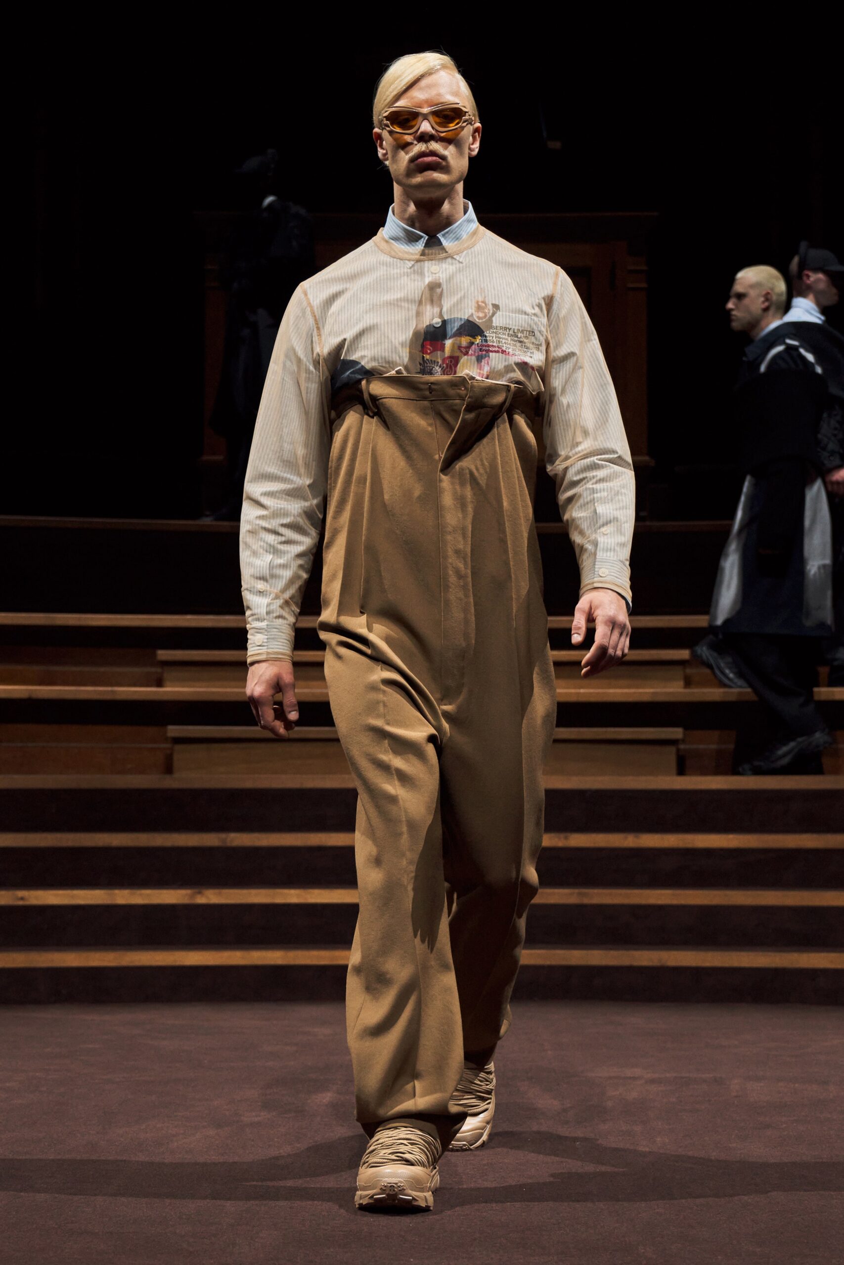 Burberry F/W 22 Menswear Look 425