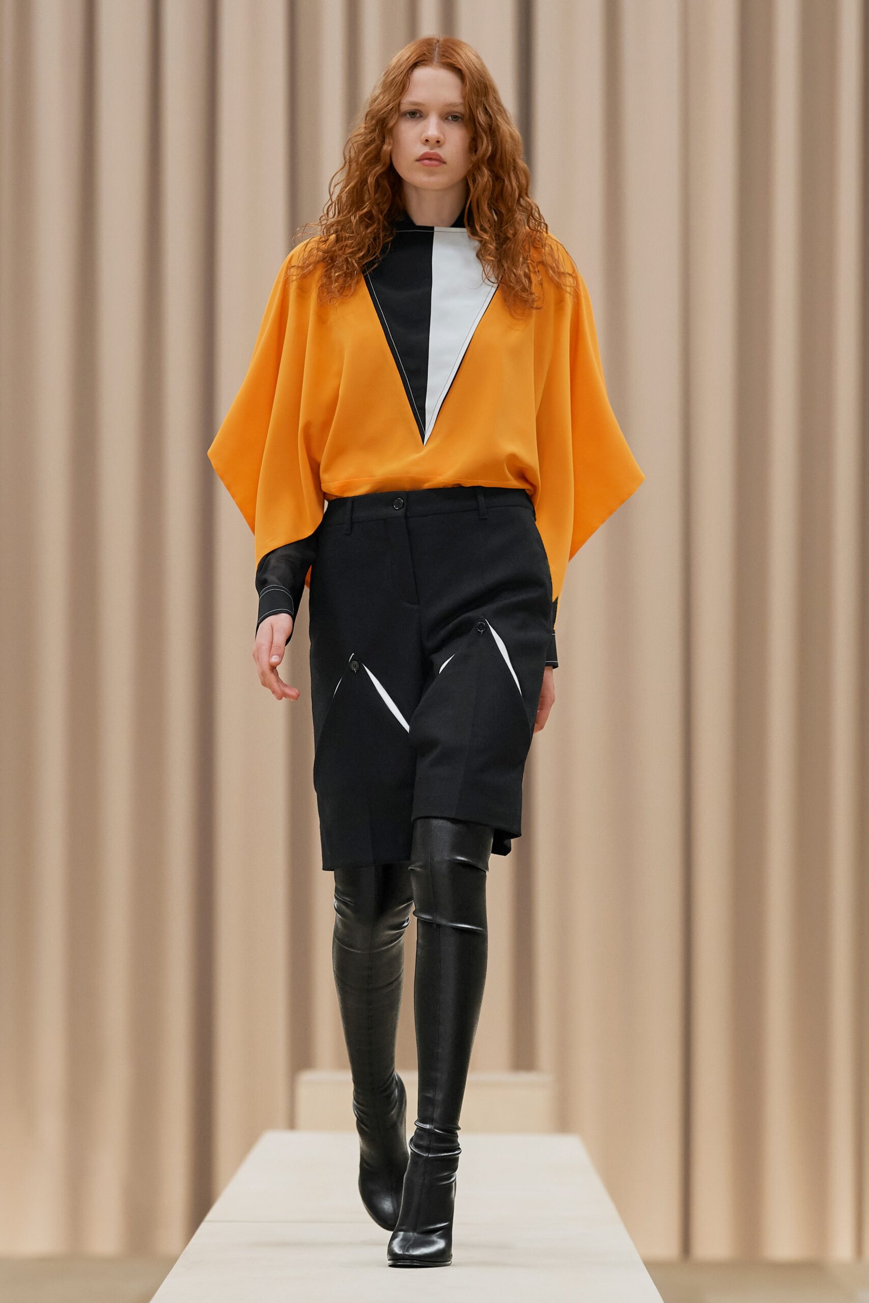 Burberry F/W 21 Look 434