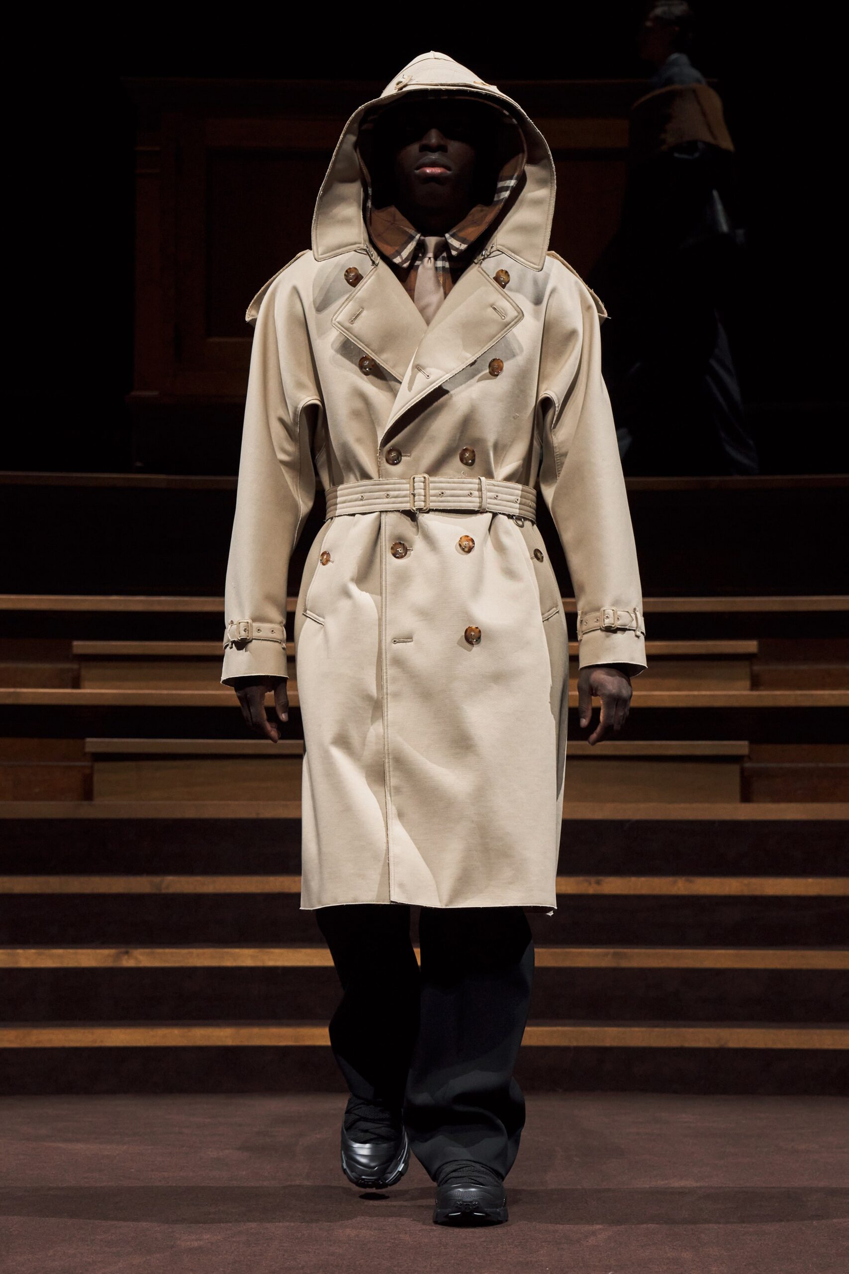 Burberry F/W 22 Menswear Look 442